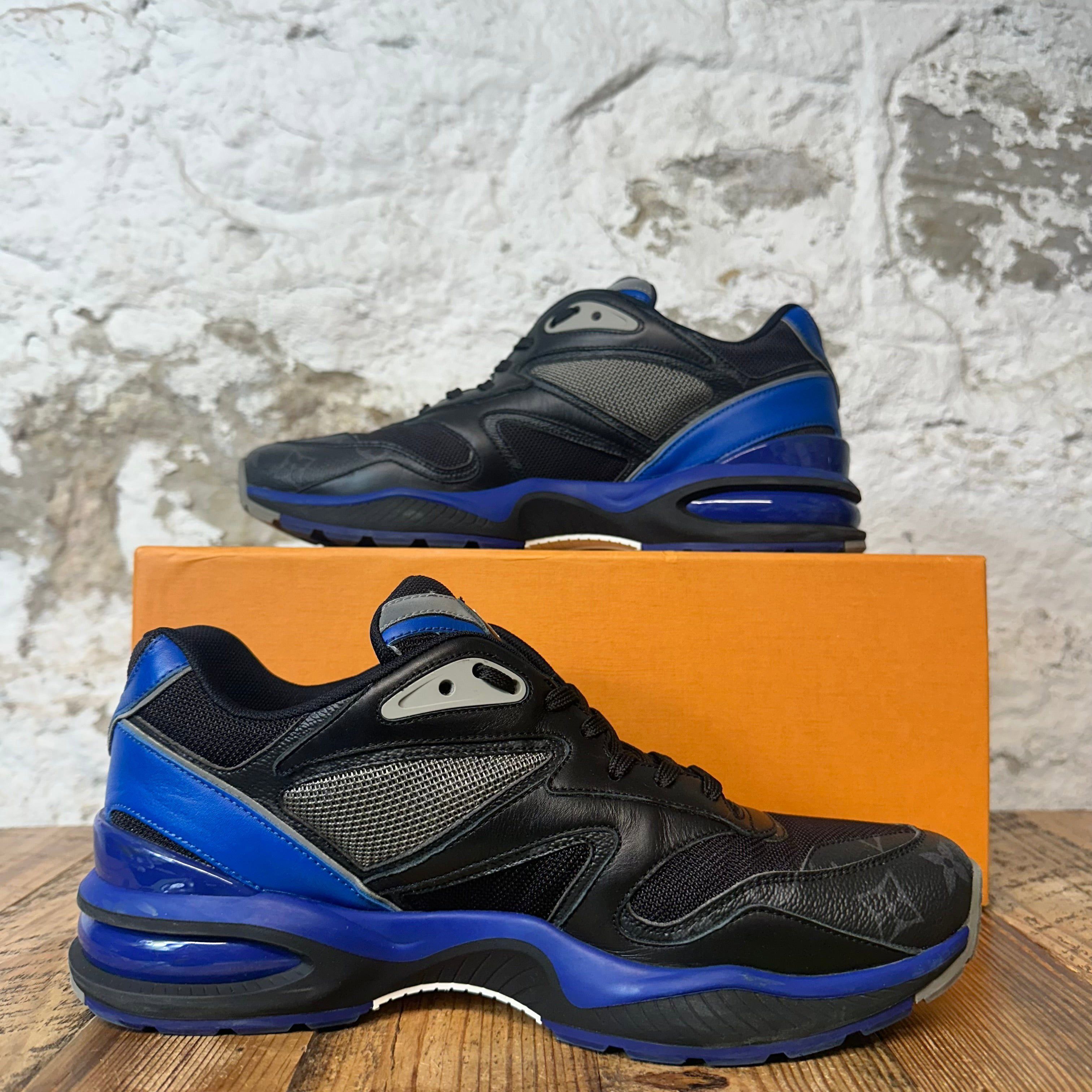 Louis Vuitton Louis Vuitton Blue Black Trail Sneaker Sz 8.5 (7LV) Size US 8.5 / EU 41-42 - 3 Thumbnail