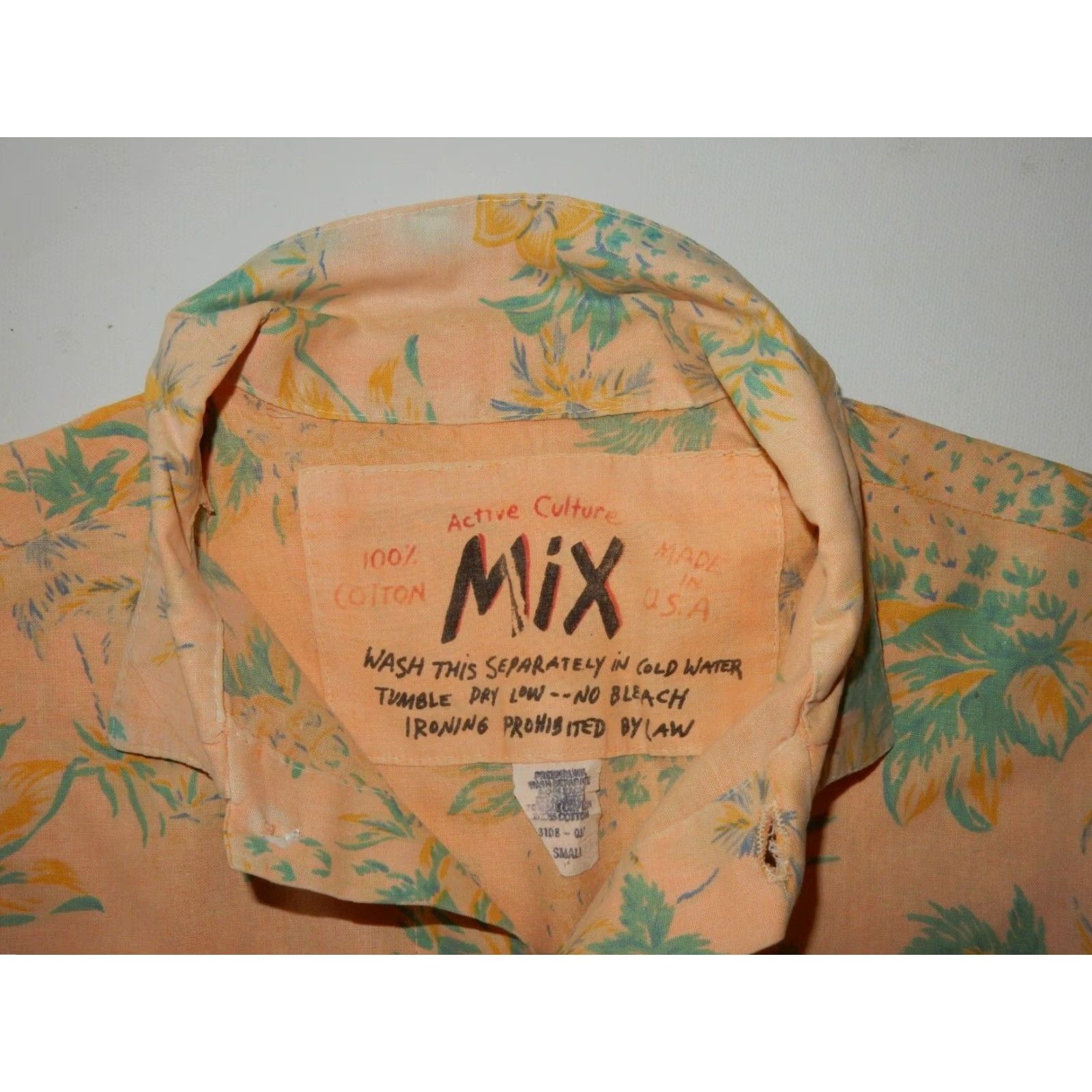 Vintage VINTAGE Active Culture Mix Men's Short Sleeve Button-Up Shirt S Orange 80s Retro Made in USA Size US S / EU 44-46 / 1 - 3 Thumbnail