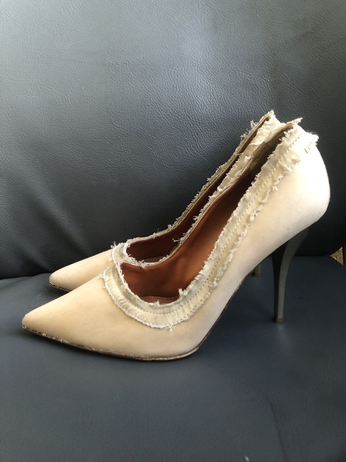 Lanvin Lanvin Beige Women’s Heels Size 38.5 Size US 7.5 / IT 37.5 - 4 Thumbnail