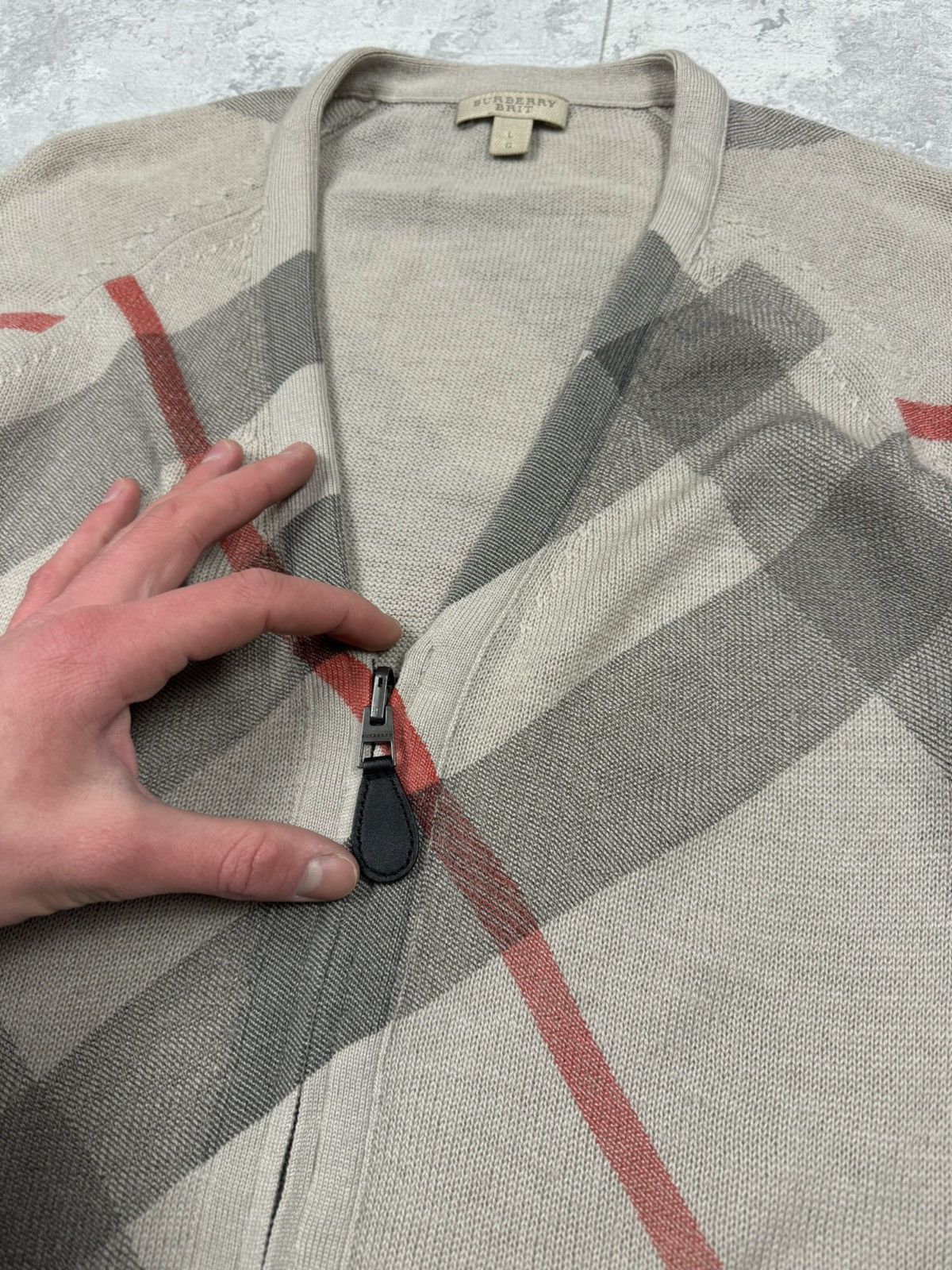 Burberry Women's Burberry Nova Check Wool Zip Cardigan Size L Size L / US 10 / IT 46 - 4 Thumbnail