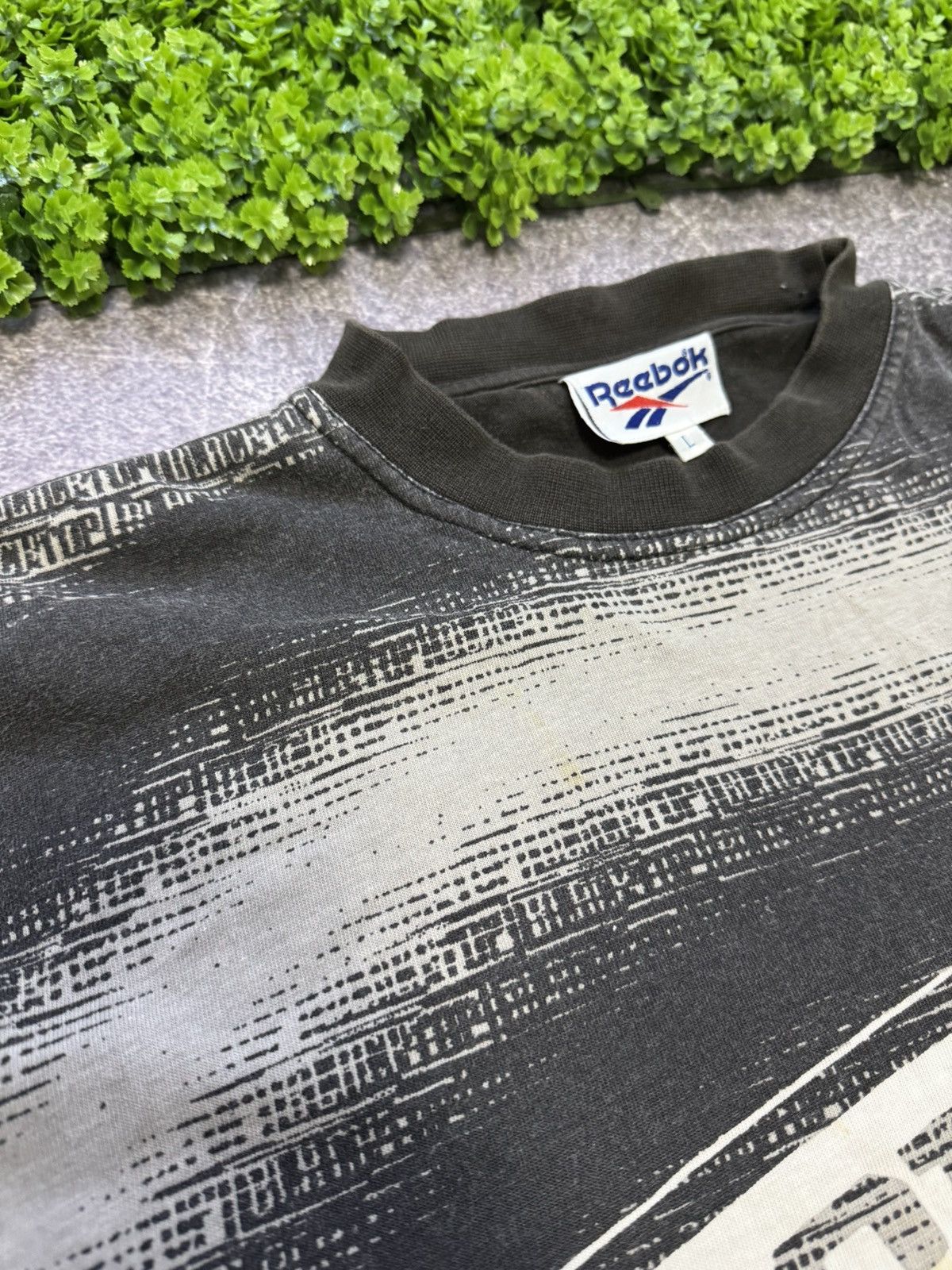 Reebok Reebok Vintage 90s Reebok Blacktop Over Print Shirt Adult XL Size US L / EU 52-54 / 3 - 8 Thumbnail