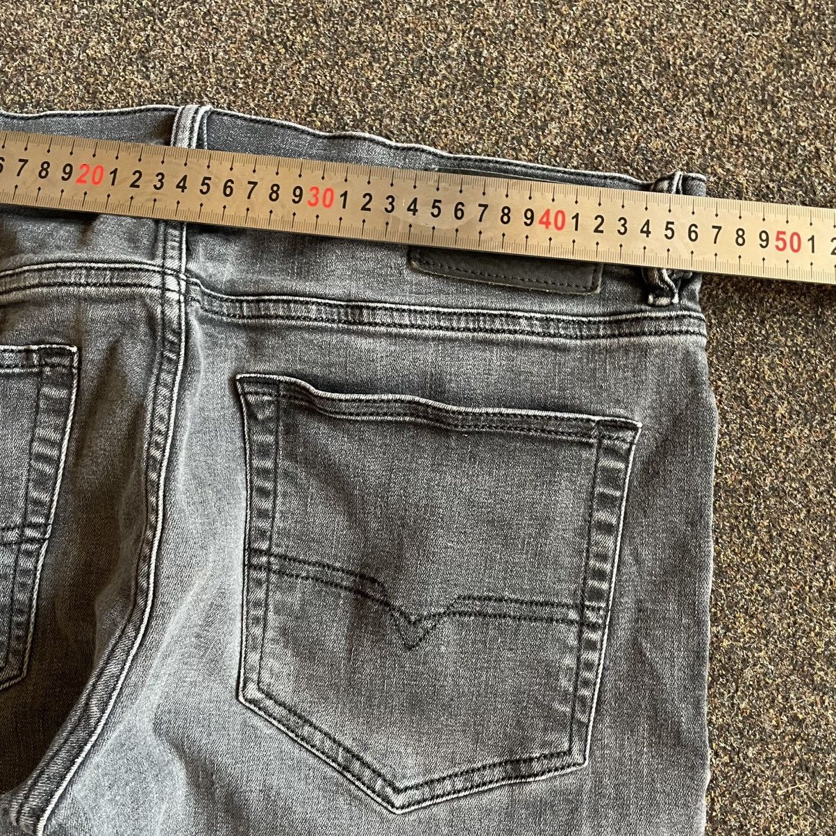 Vintage Vintage Diesel Faded Distressed Slim Jeans Grunge W36 Logo Size US 36 / EU 52 - 7 Thumbnail