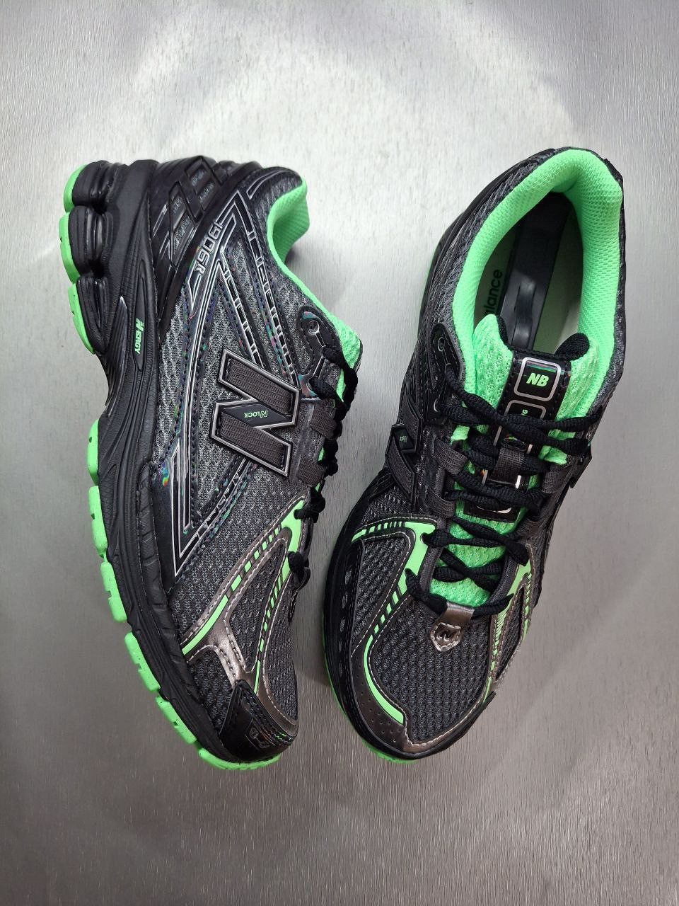New Balance New Balance 1906 Black Silver Green Mens Sneakers Size US 9 / EU 42 - 3 Thumbnail