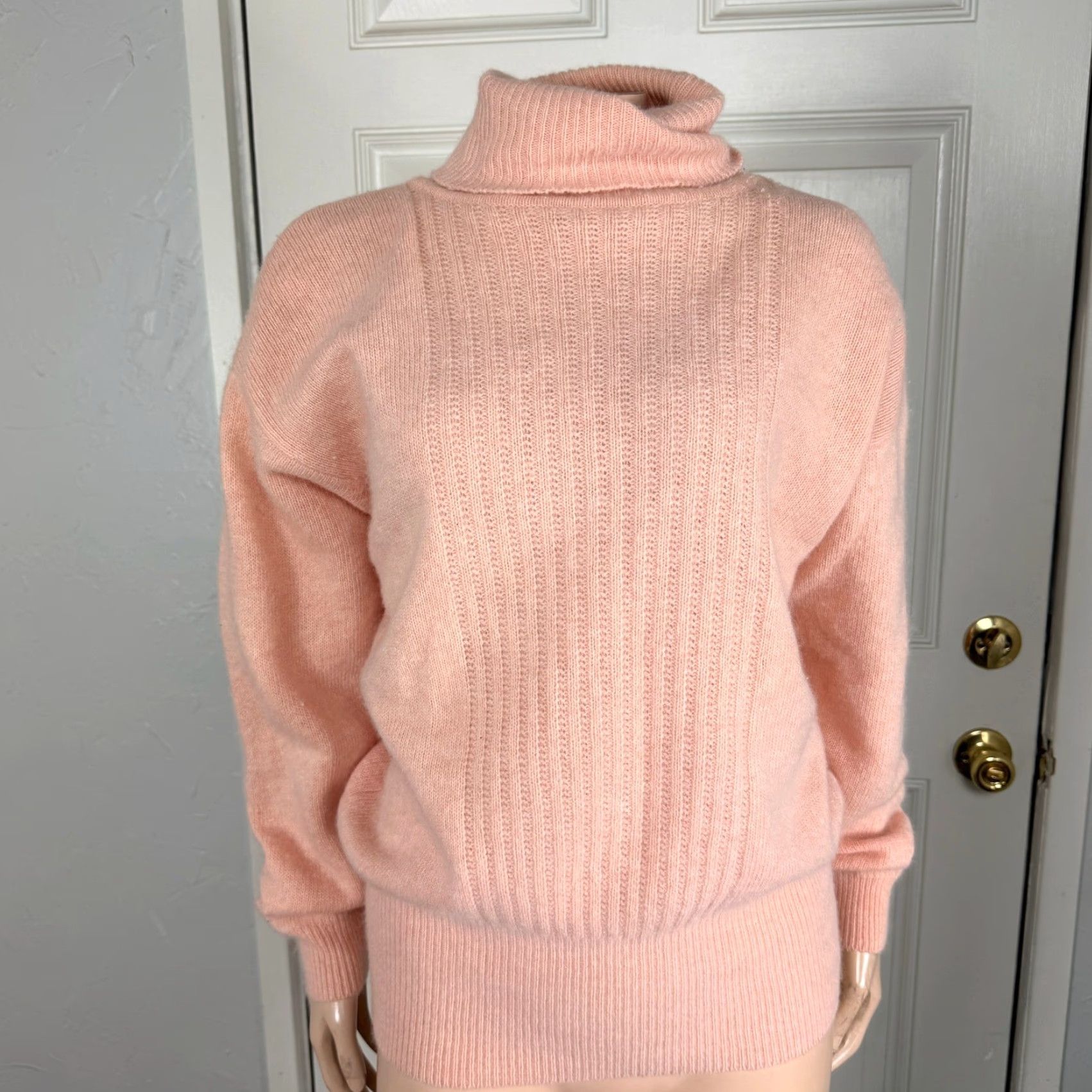 Liz Claiborne VINTAGE Liz Claiborne Womens M Sweater Angora Rabbit Wool Turtleneck Pink 90s Womens Size M / US 6-8 / IT 42-44 - 2 Thumbnail