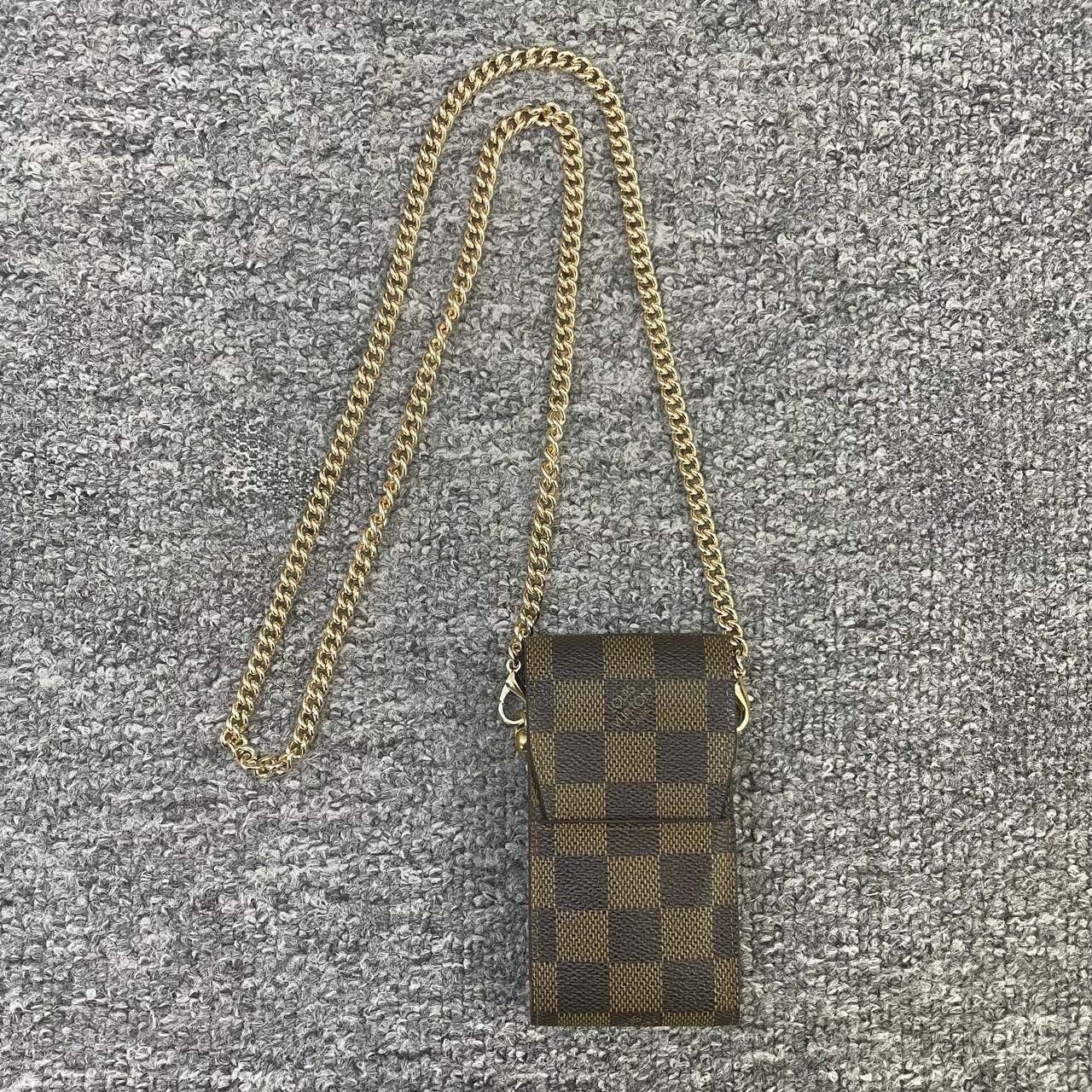 Louis Vuitton Louis Vuitton Classic Checker Chain Bag Size ONE SIZE - 1 Thumbnail