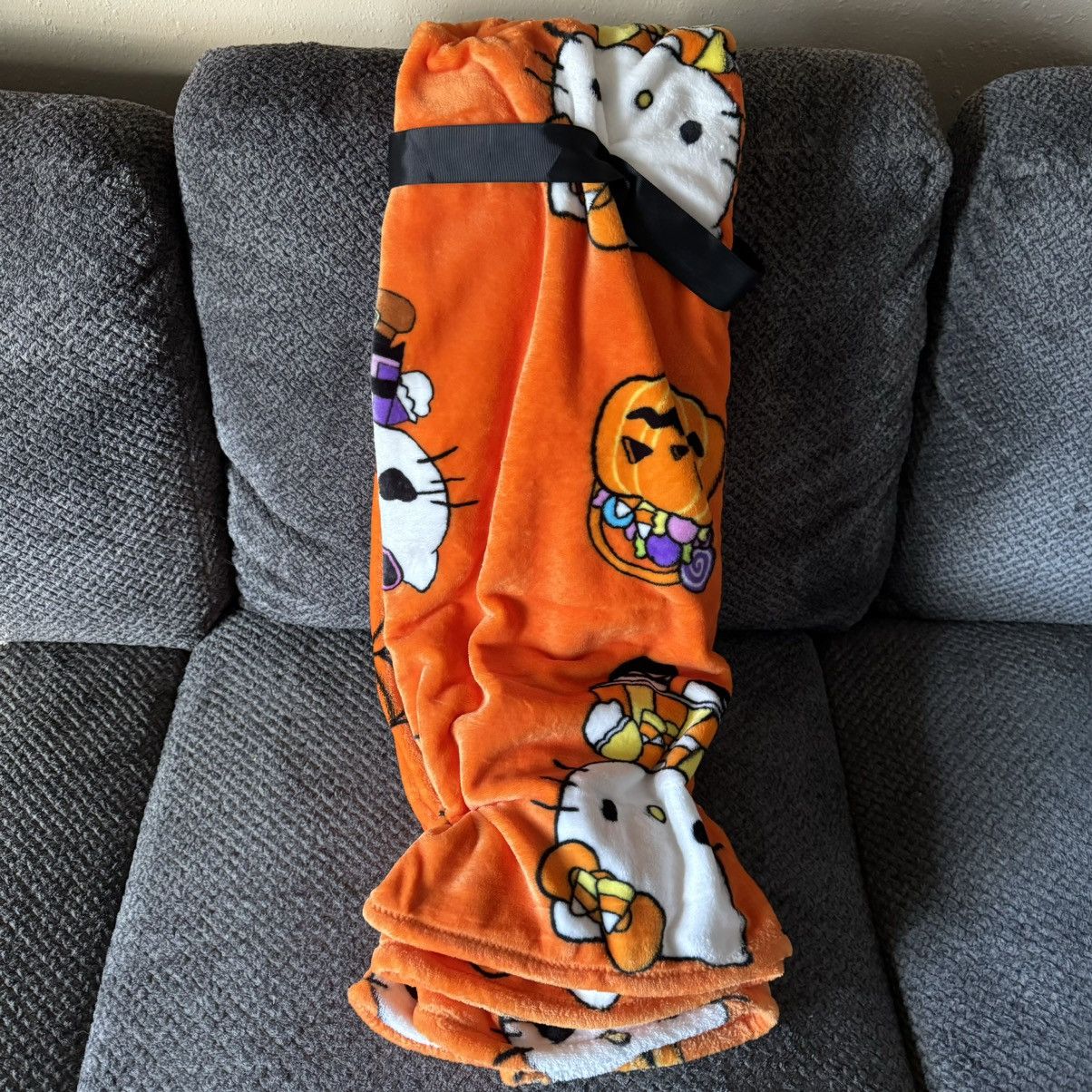 Other Hello Kitty Halloween Orange Candy Corn Throw Blanket Size ONE SIZE - 3 Thumbnail