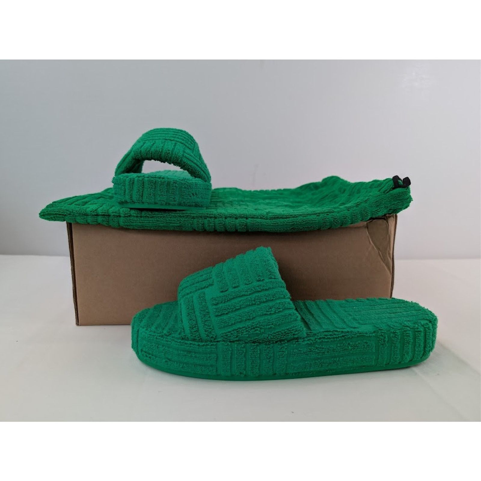 Bottega Veneta o1rshd1 Resort Geometric Sponge Slide Sandal in Grass Size US 8 / EU 41 - 19 Thumbnail