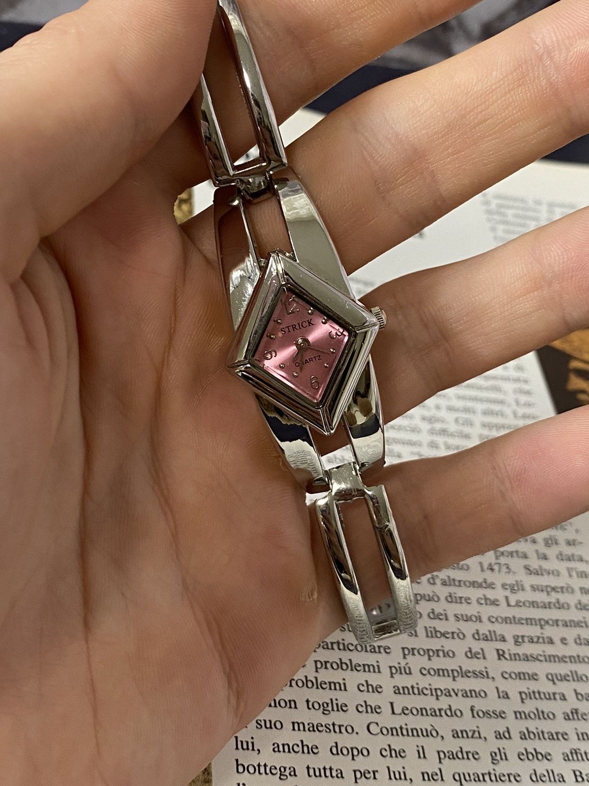 Jewelry Strick Quartz Watch. Pink Dial Size ONE SIZE - 4 Thumbnail
