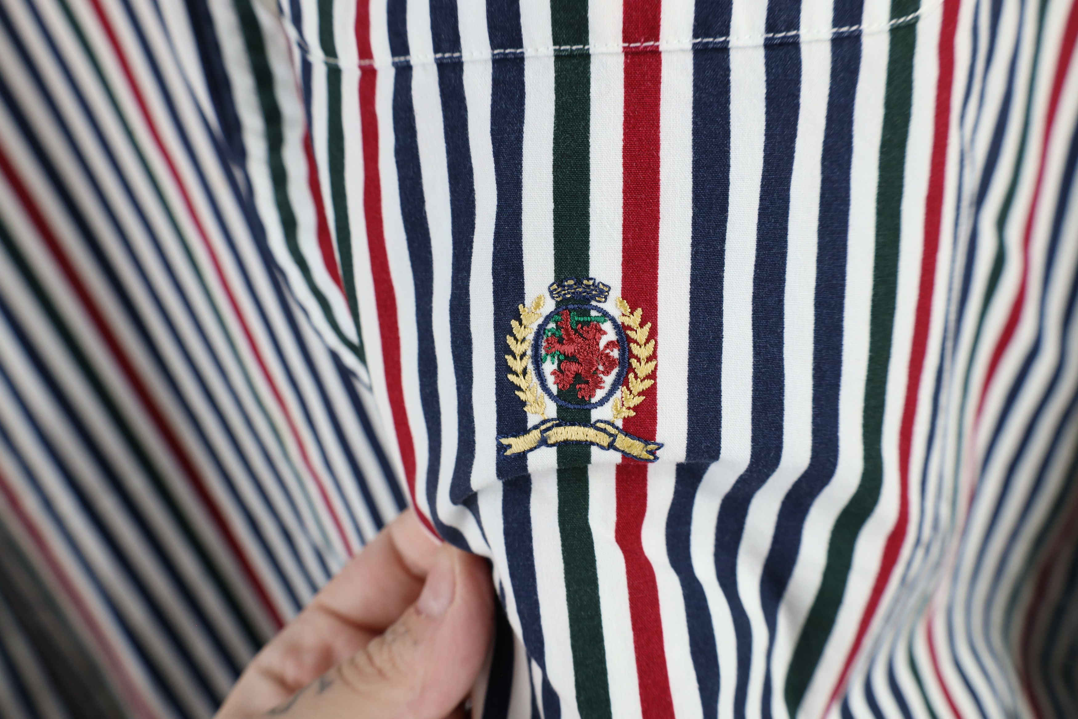 Tommy Hilfiger × Vintage Vintage 90s Tommy Hilfiger Collared Button Down Shirt Size US L / EU 52-54 / 3 - 4 Thumbnail