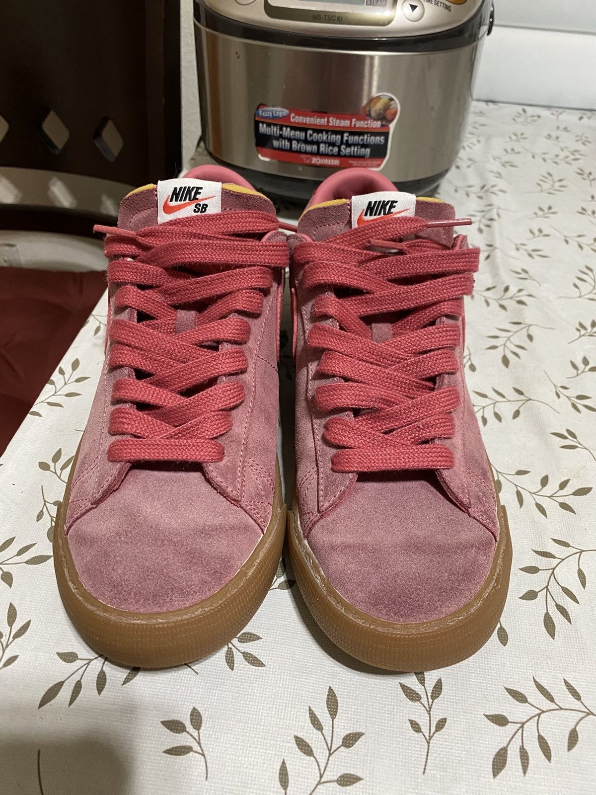 Nike × Supreme Nike Supreme x SB Blazer GT Low Desert Bloom Size US 9 / EU 42 - 3 Thumbnail