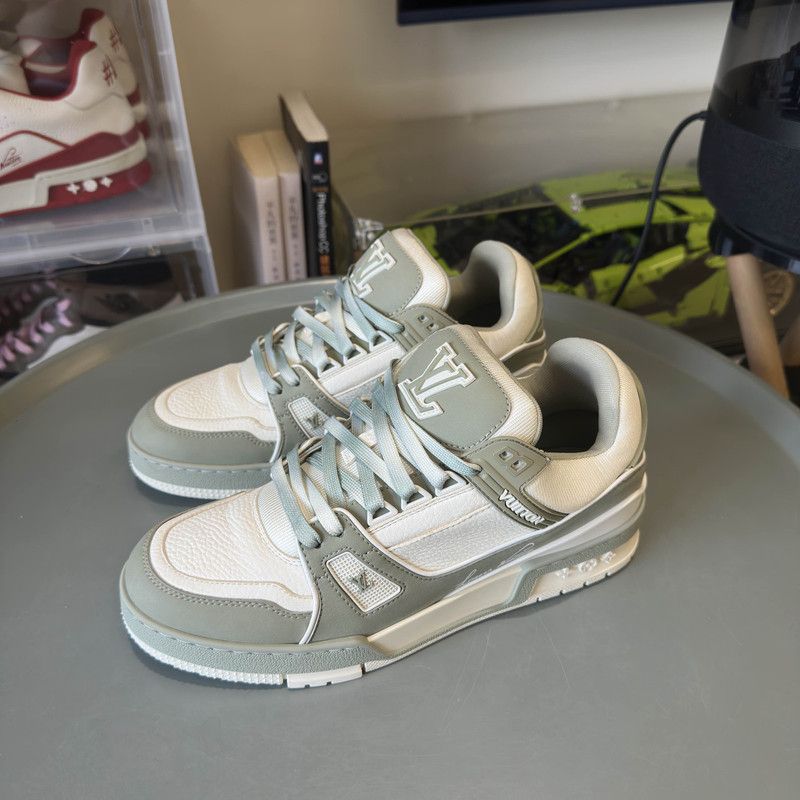 Louis Vuitton Louis Vuitton Low Top Trainer in Dark Green 0079 Size US 8.5 / EU 41-42 - 1 Thumbnail