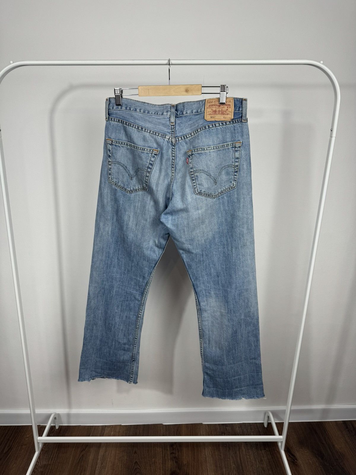 Levi's Vintage Levi’s 501 Straight Leg Jeans Light Wash Denim W32 Size US 32 / EU 48 - 1 Thumbnail
