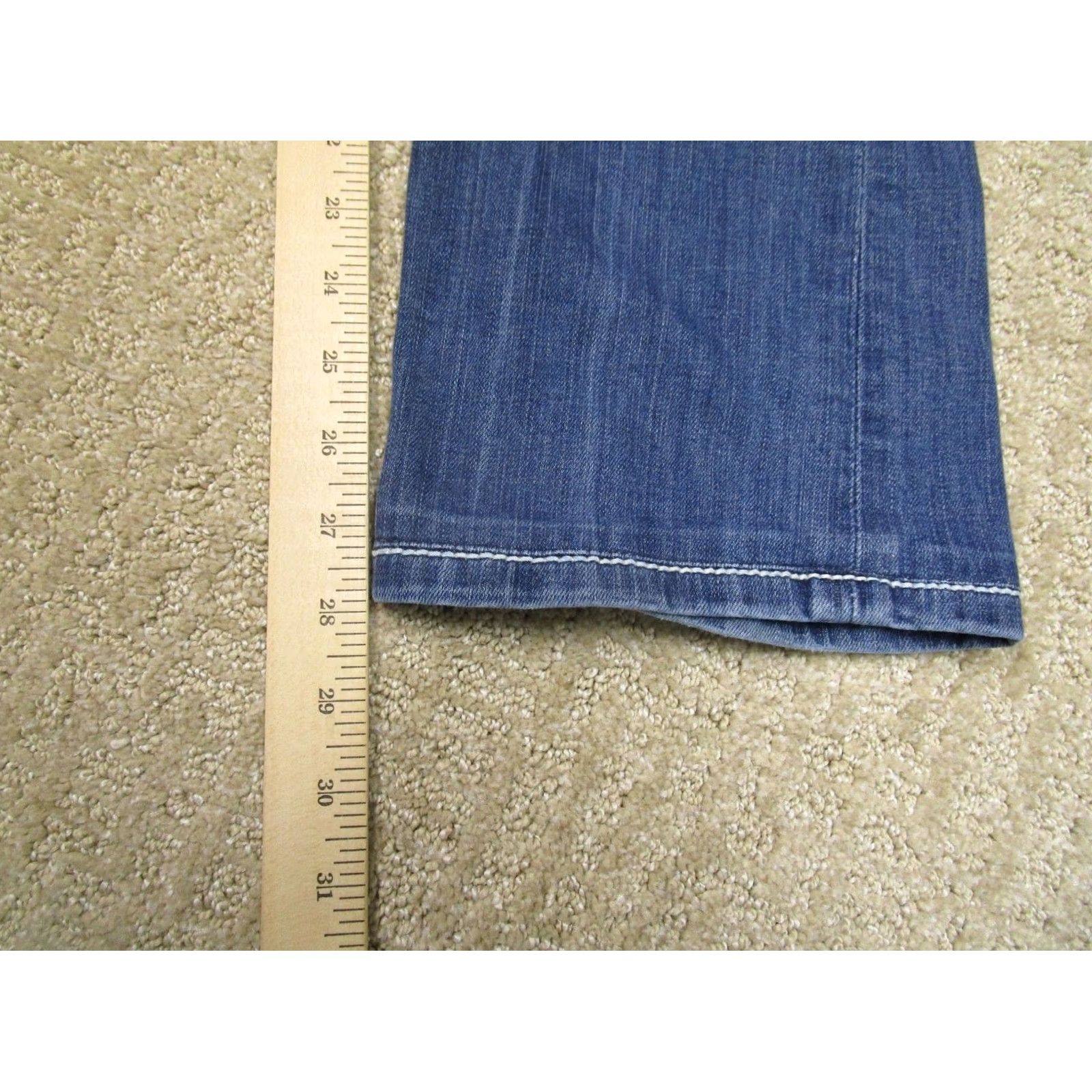 Vintage BKE Jeans Women 31 Low Rise Bootcut Petite Buckle Culture Denim Jeans Light Wash Blue 5-Pocket Logo 28in Inseam Regular Rise Womens Size 24" / US 00 / IT 34 - 7 Thumbnail