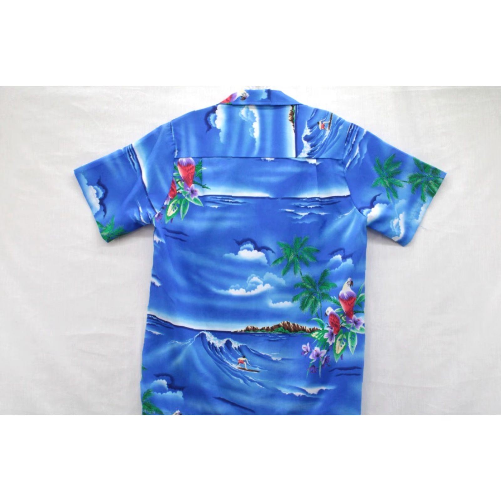 Vintage VINTAGE Hawaiian Shirt Men's Small VTG Casual Wear Parrot Birds Surfing Blue Vacation USA Shirt Size US S / EU 44-46 / 1 - 5 Thumbnail