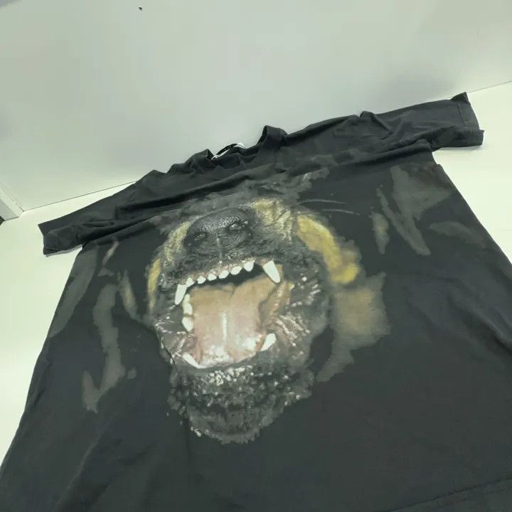 Givenchy Givenchy Givenchy Short Sleeve Logo TShirt for Men -2507 Size US M / EU 48-50 / 2 - 3 Thumbnail