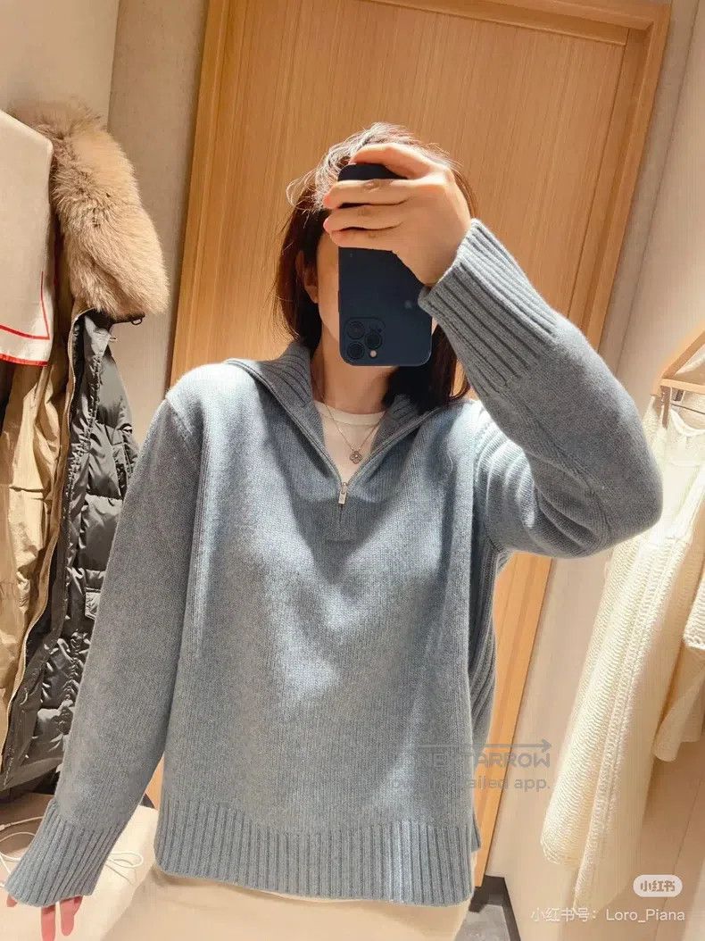 Loro Piana Loro Piana Grey Lapel Baby Cashmere Sweater Size L / US 10 / IT 46 - 2 Thumbnail