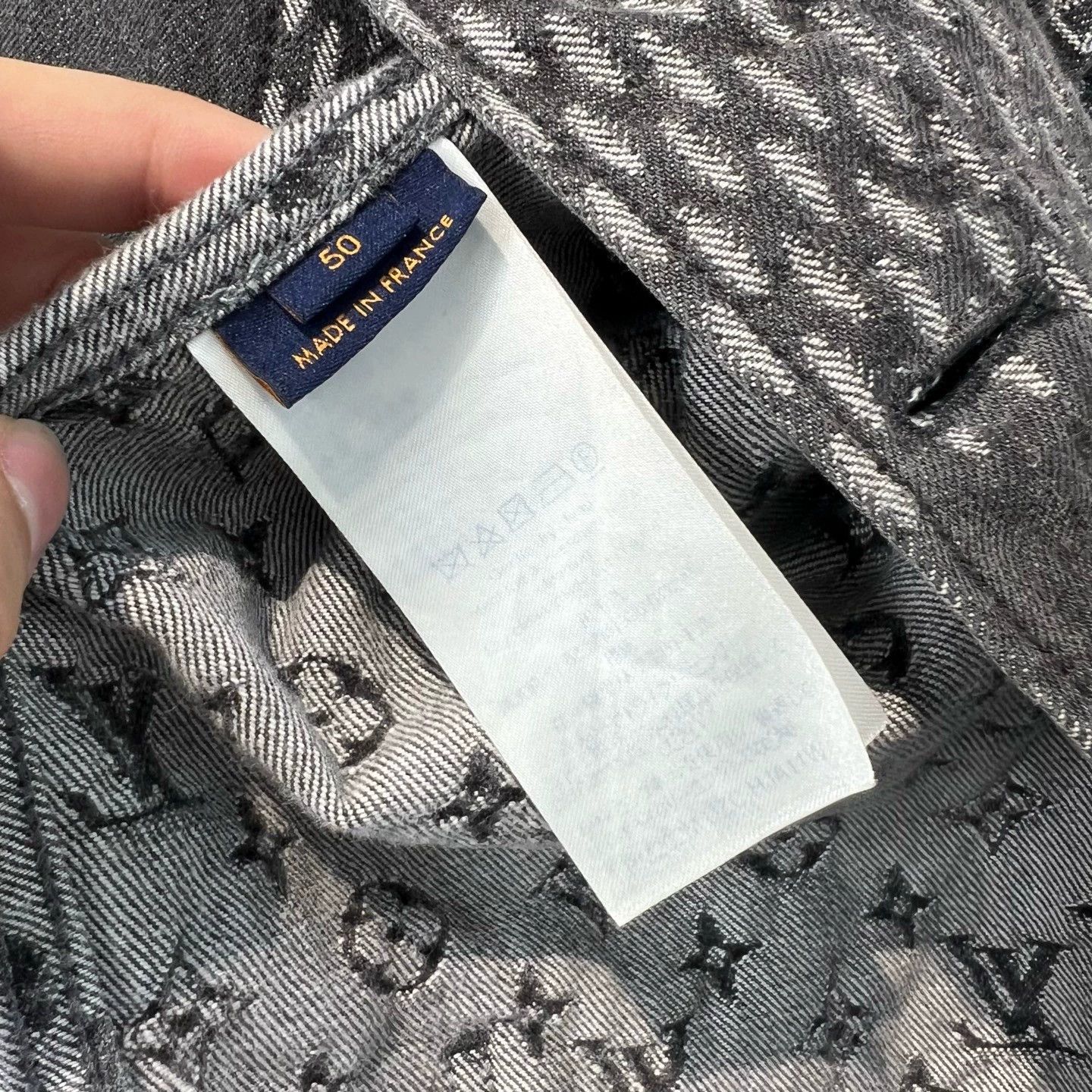 Louis Vuitton 【LV】Louis Vuitton Black Nigo Collaboration Denim Jacket Size M / US 6-8 / IT 42-44 - 5 Thumbnail