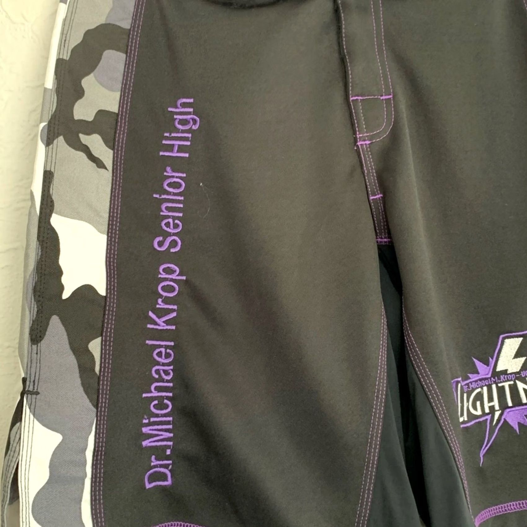 Vintage MENS VOLEYBALL Shorts Size 32 Black Embroidered Competition High School Michael Krop Size US 32 / EU 48 - 4 Thumbnail