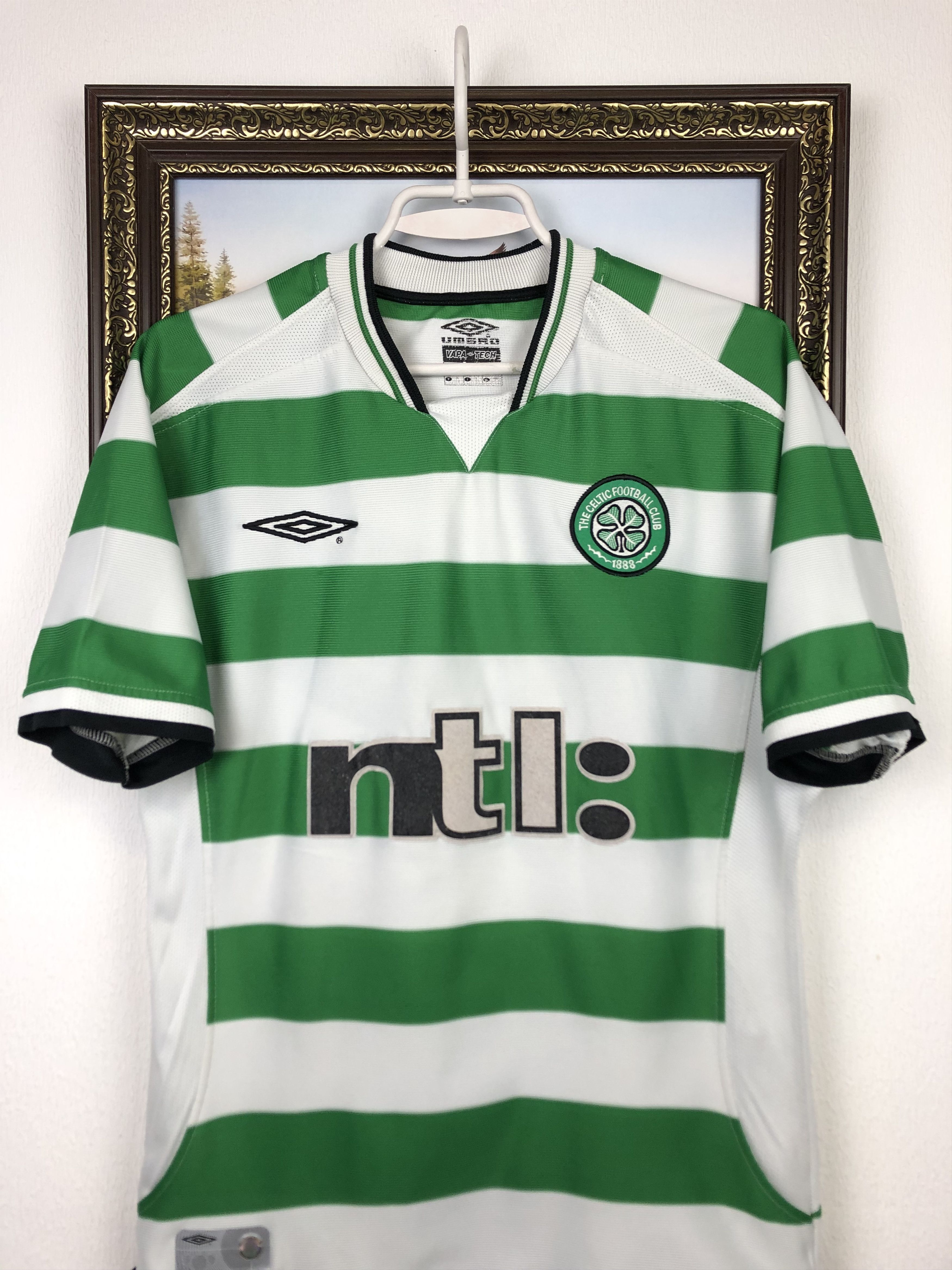 Vintage Celtic Home football shirt 2001 Soccer Umbro Jersey Trikot Size US S / EU 44-46 / 1 - 2 Thumbnail