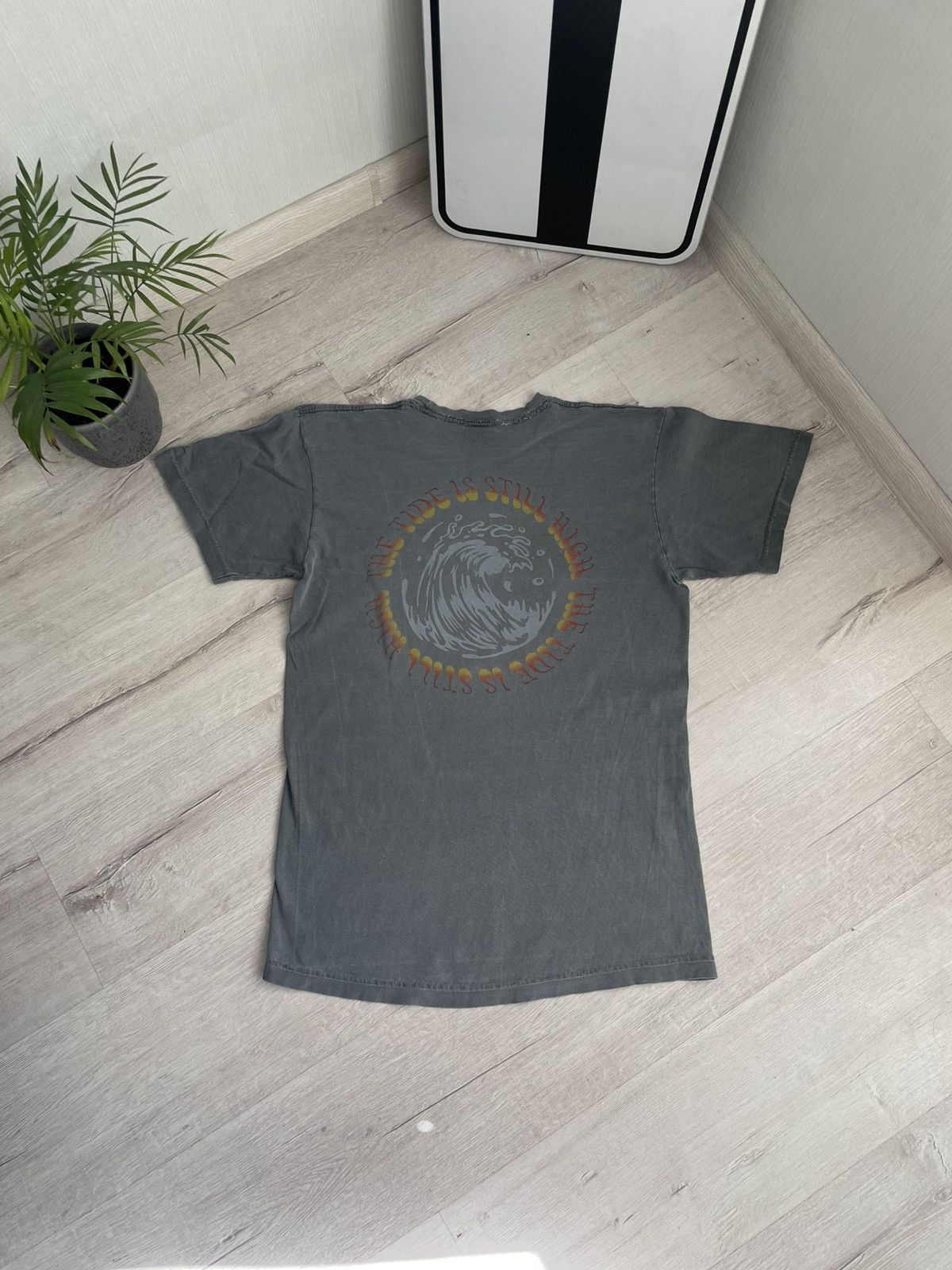Stussy × Vintage Vintage Stussy Surf Faded T-shirt The Tide Painted Y2k Size US M / EU 48-50 / 2 - 2 Thumbnail