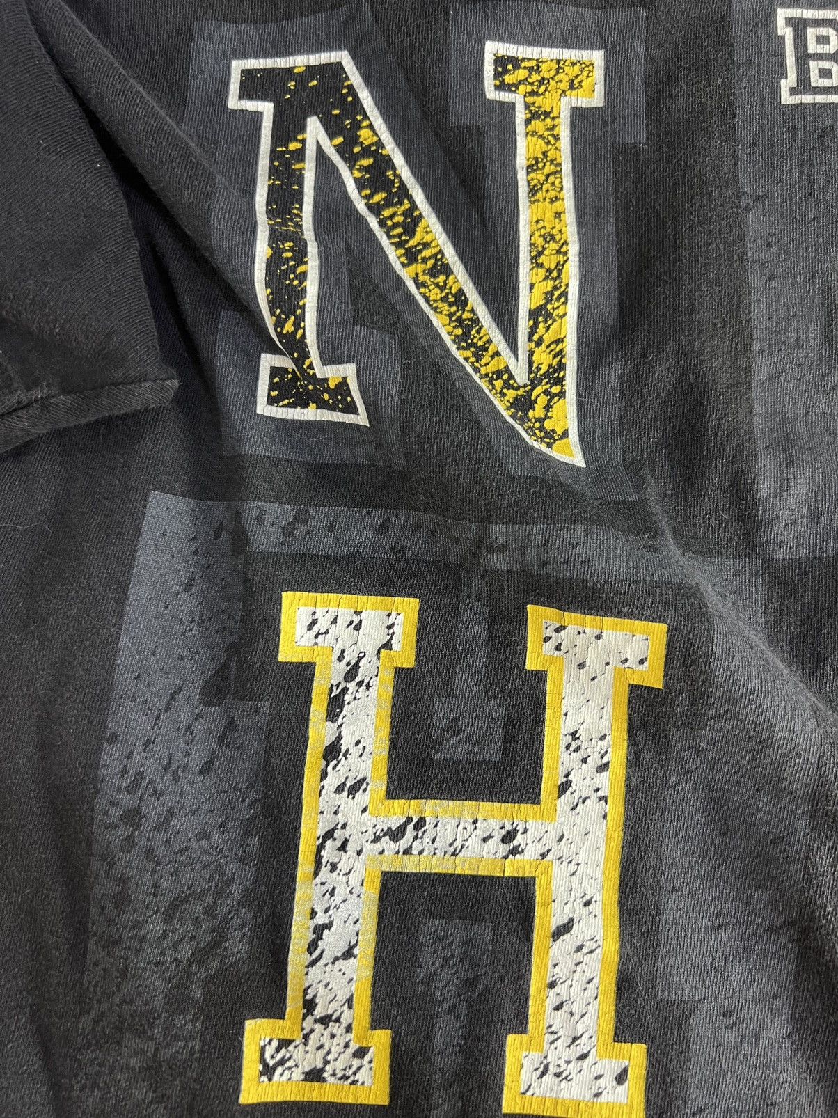 NHL Vintage Bruins Team Hanes NHL 90s Tee Size US L / EU 52-54 / 3 - 6 Thumbnail