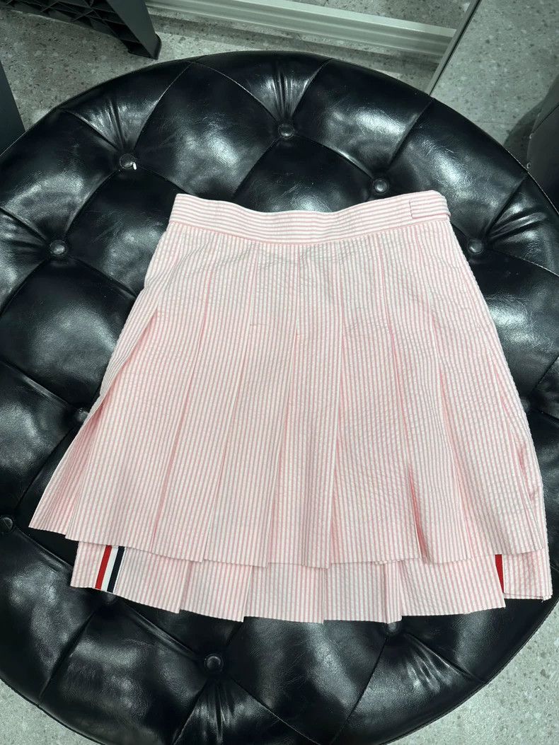 Thom Browne Pom-pom pleated skirt