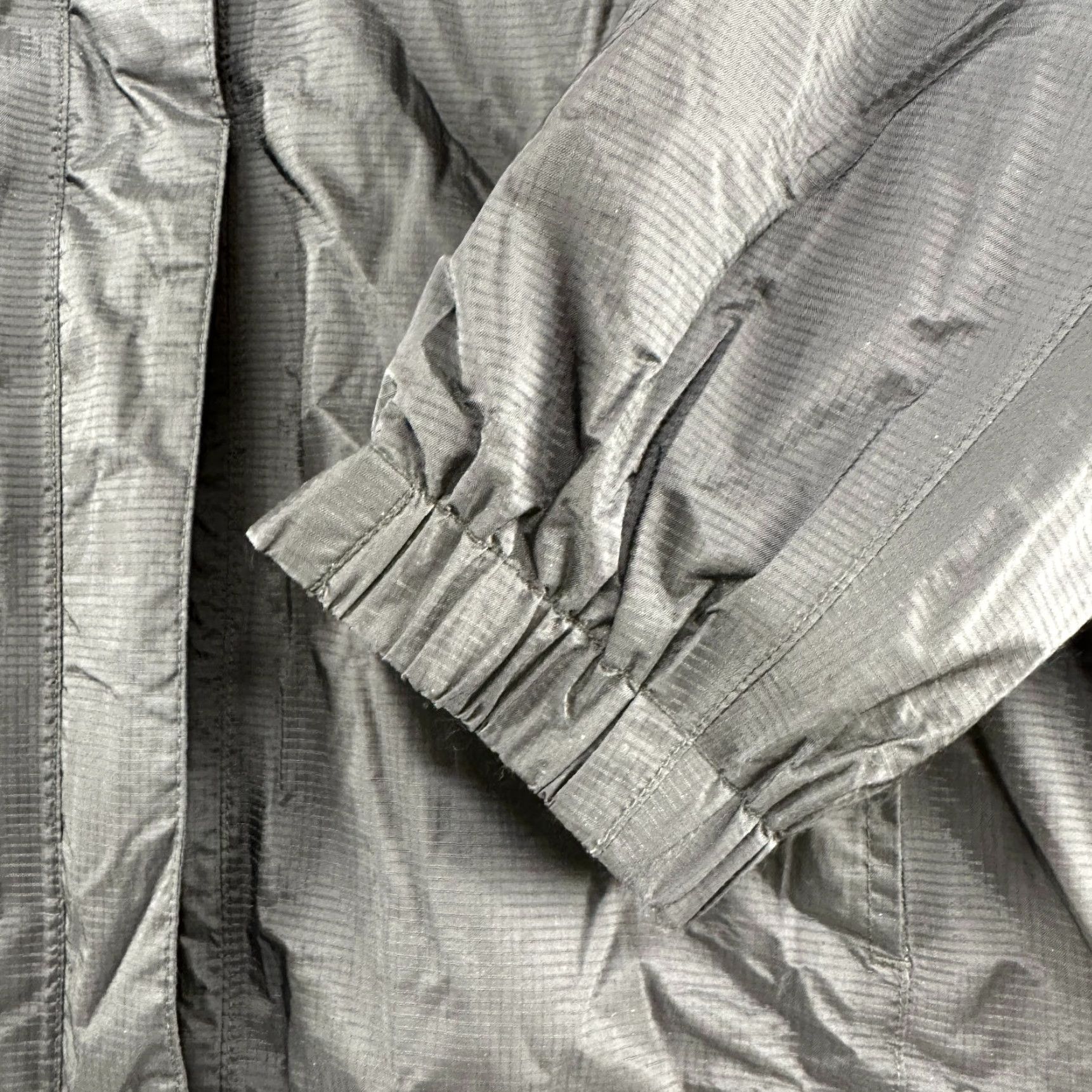 Marmot Marmot Jacket Womens Medium Black Windbreaker Hooded Taped Seams Nylon Rain Coat Windbreaker Jacket Womens Medium Black Size M / US 6-8 / IT 42-44 - 6 Thumbnail