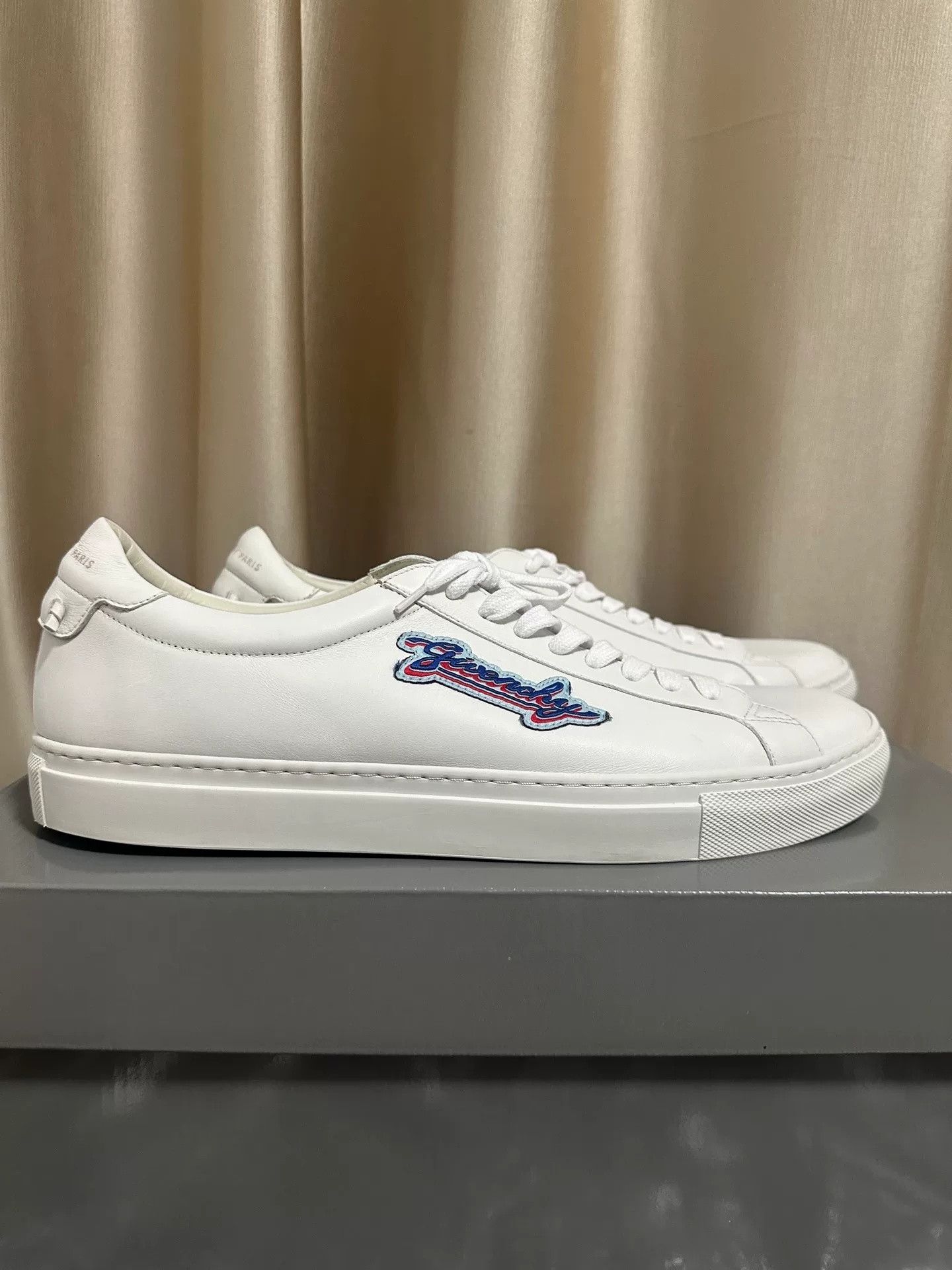 Givenchy Givenchy Low-Top White Sneakers Size US 12 / EU 45 - 5 Thumbnail