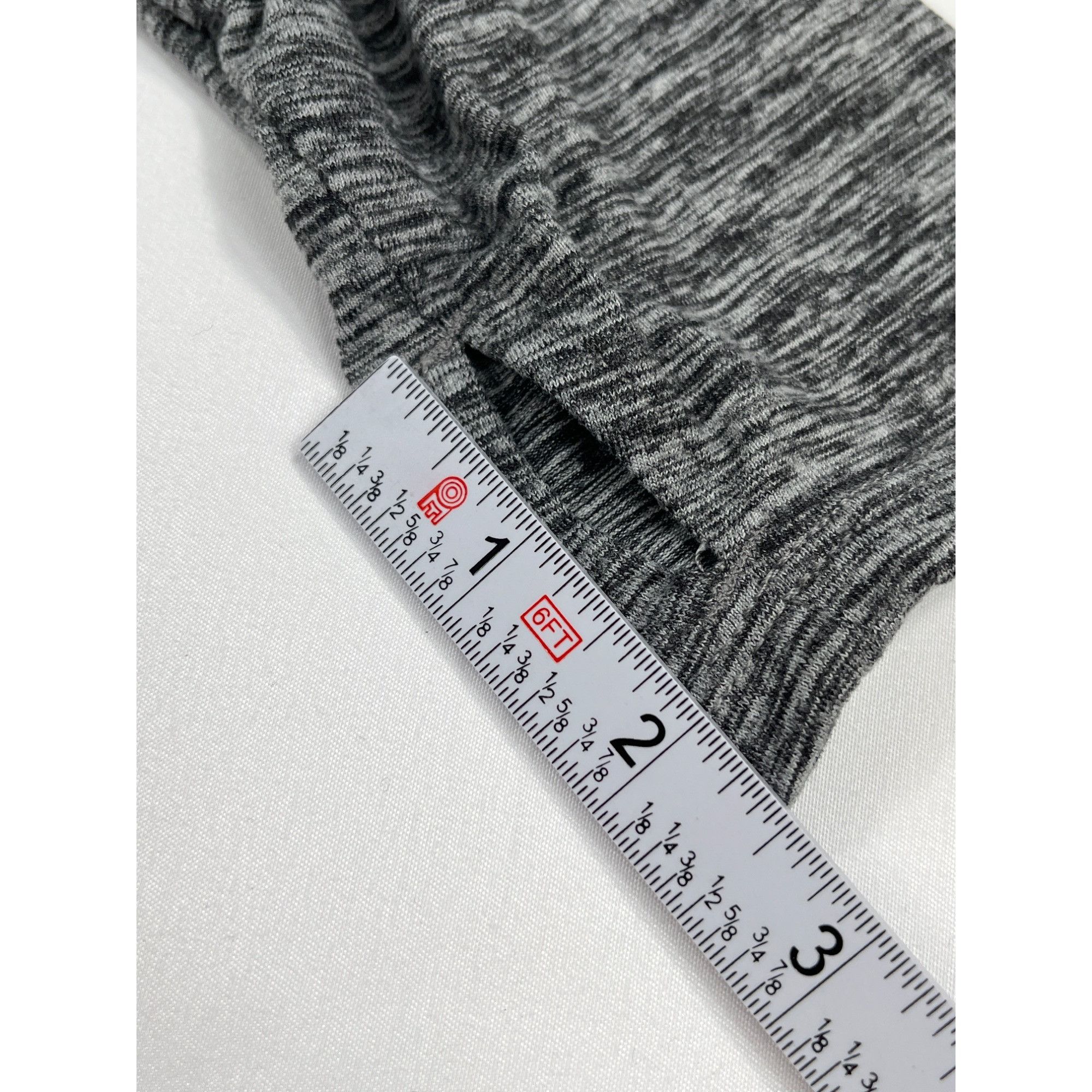 Other Danskin SKU 7683 Womens Heathered Gray Long Sleeve Top Size Size S / US 4 / IT 40 - 9 Thumbnail