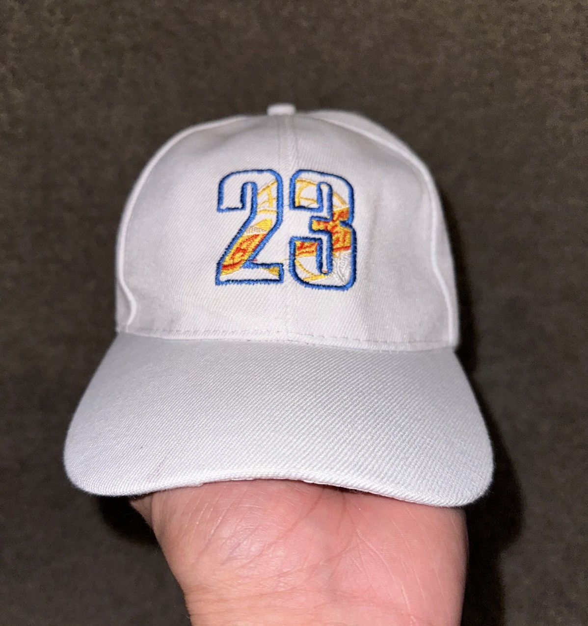 NBA × Vintage Vintage Lebron James Cavaliers Promotional Strapback Hat Size ONE SIZE - 1 Thumbnail
