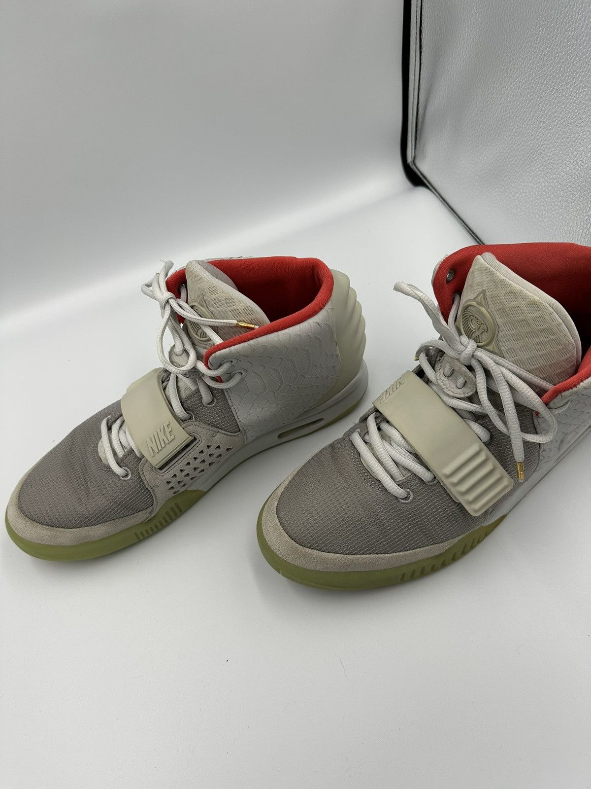 Kanye West × Nike Nike Yeezy 2 Platinum Edition Size US 11 / EU 44 - 17 Thumbnail