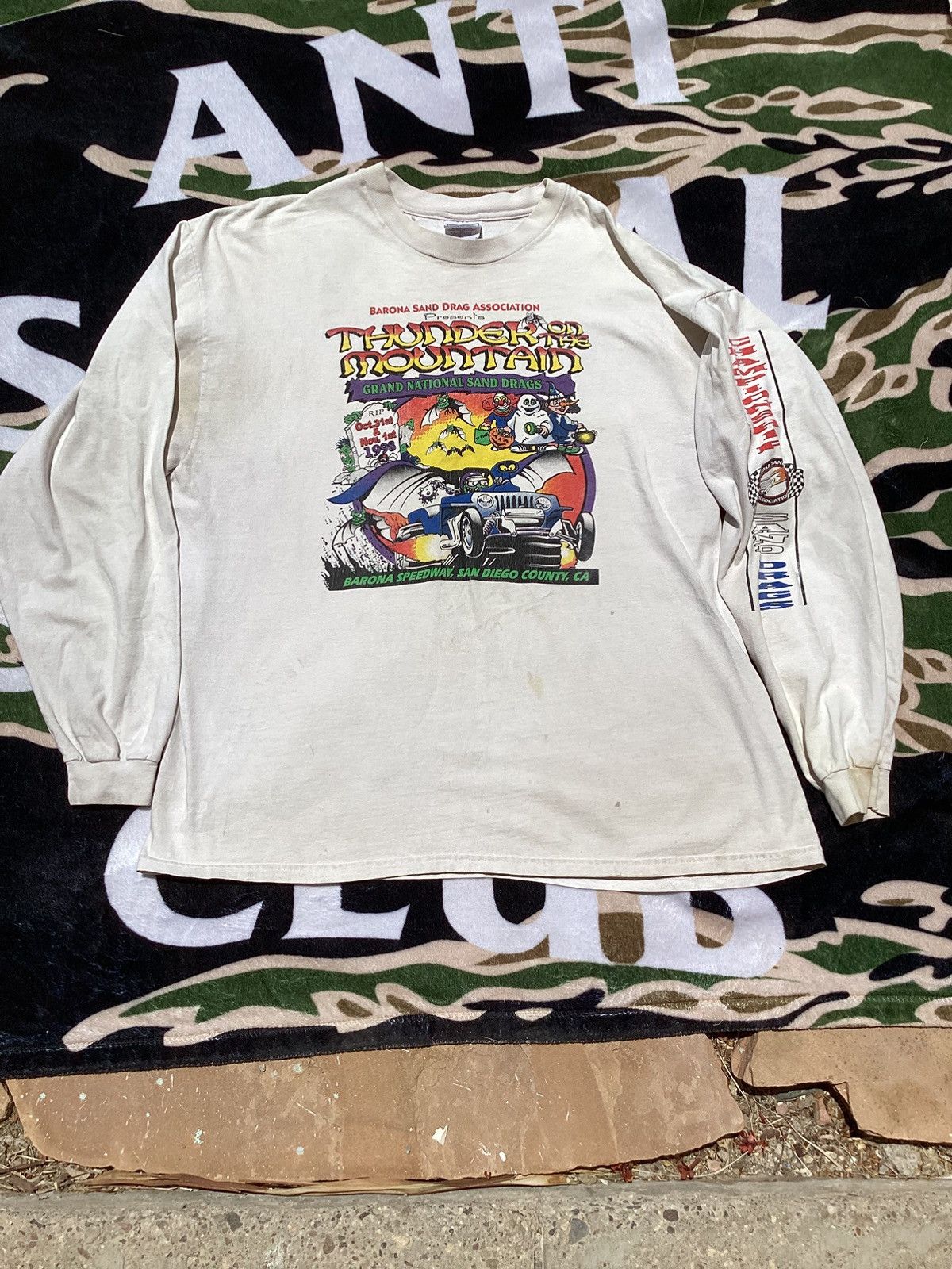 Other Vtg ‘98 thunder mountain Speedway San Diego Cali Halloween T Size US L / EU 52-54 / 3 - 1 Thumbnail