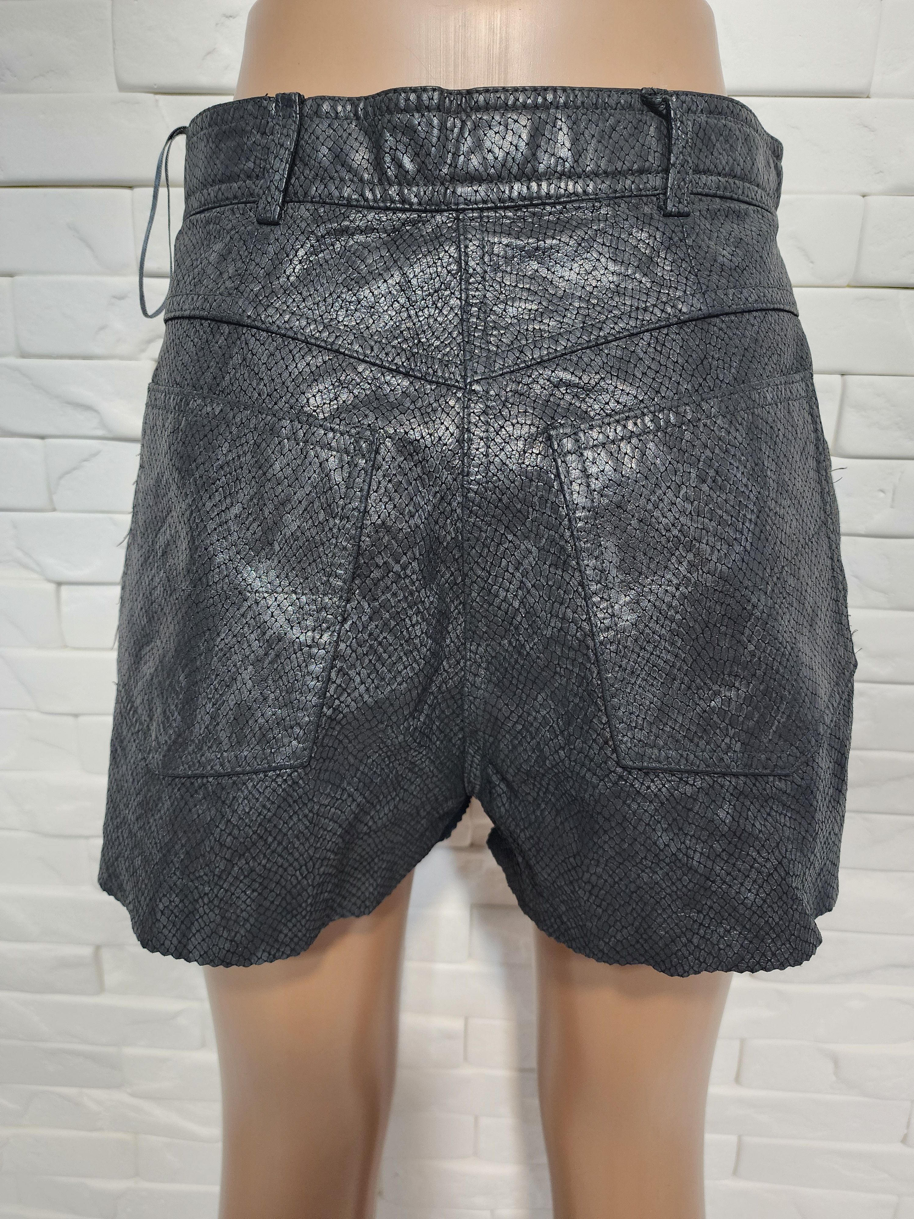 Genuine Leather Women's leather black shorts. Size 27" / US 4 / IT 40 - 4 Thumbnail