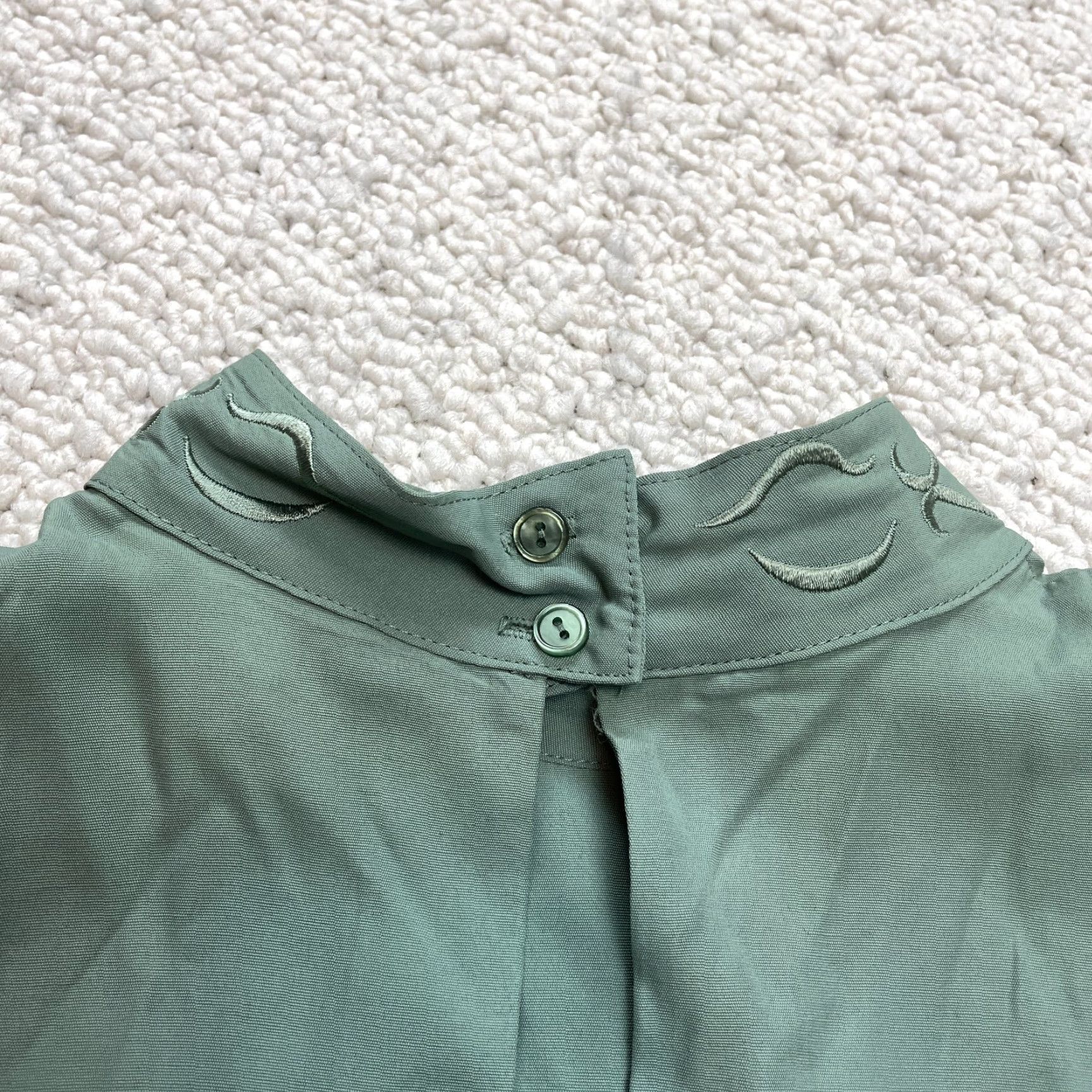 Vintage VINTAGE Nicola Blouse Top Womens L Green Short Sleeve Button Up Embroidered Classic 90s Style Shirt Womens Regular Fit Size L / US 10 / IT 46 - 8 Thumbnail