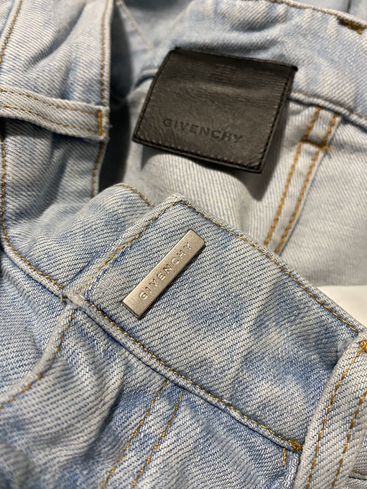 Givenchy Givenchy Wide Jeans Size US 30 / EU 46 - 7 Thumbnail