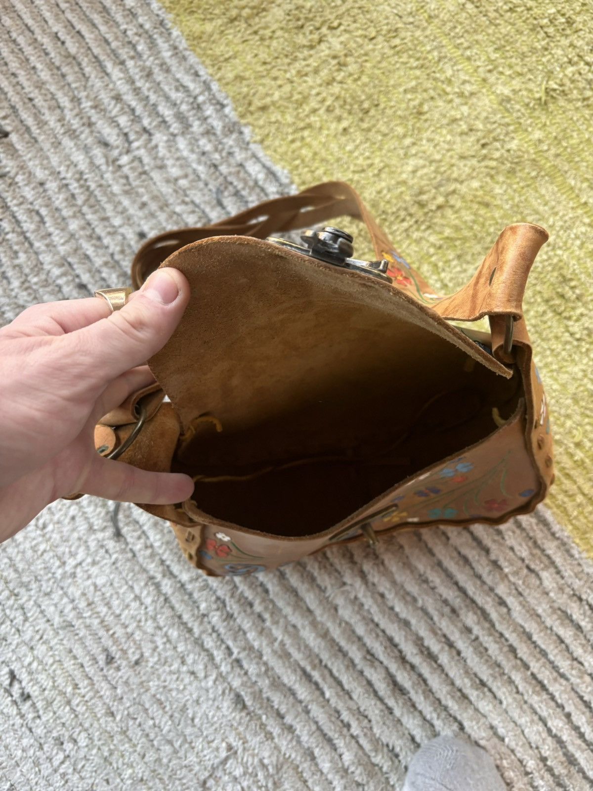 Cowboy Equipment 1970s Vintage Tooled Leather Bag Crossbody Messenger Purse Size ONE SIZE - 8 Thumbnail