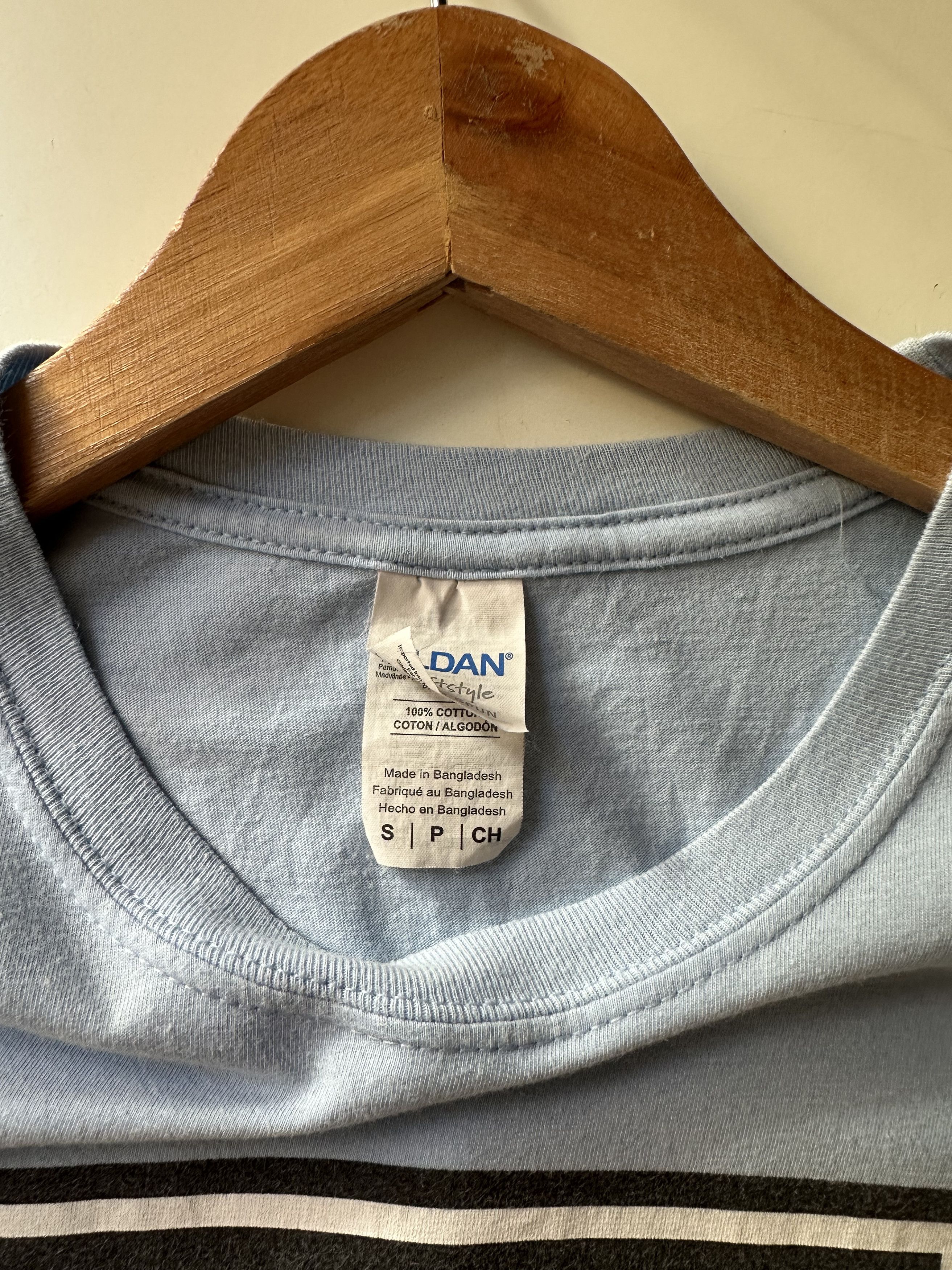 Band Tees Oasis Definitely Maybe Blue Box Logo T-Shirt Men's Small Size US S / EU 44-46 / 1 - 4 Thumbnail