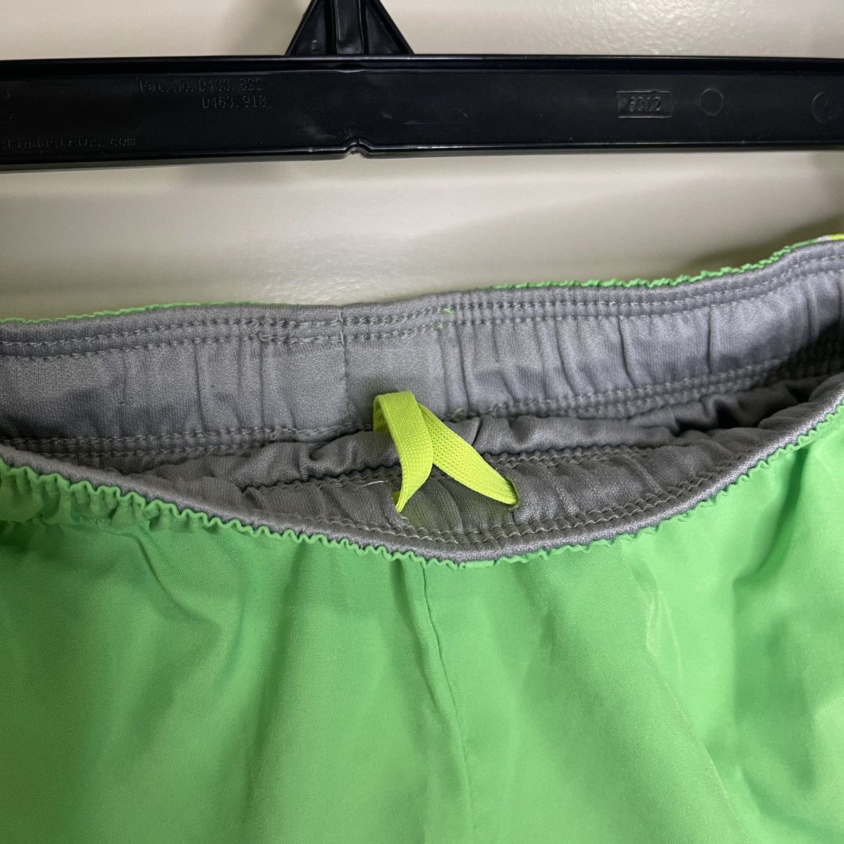 Nike Nike Dri-Fit Women’s Neon Green Running Shorts (Size XS) Size 24" / US 00 / IT 34 - 4 Thumbnail