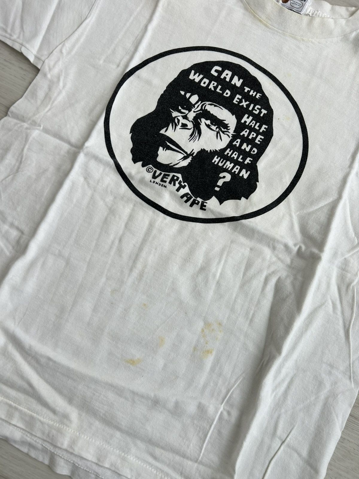 Bape VERY RARE OG 1996 A BATHING APE VERY APE TEE FIRST EDITION Size US M / EU 48-50 / 2 - 2 Thumbnail