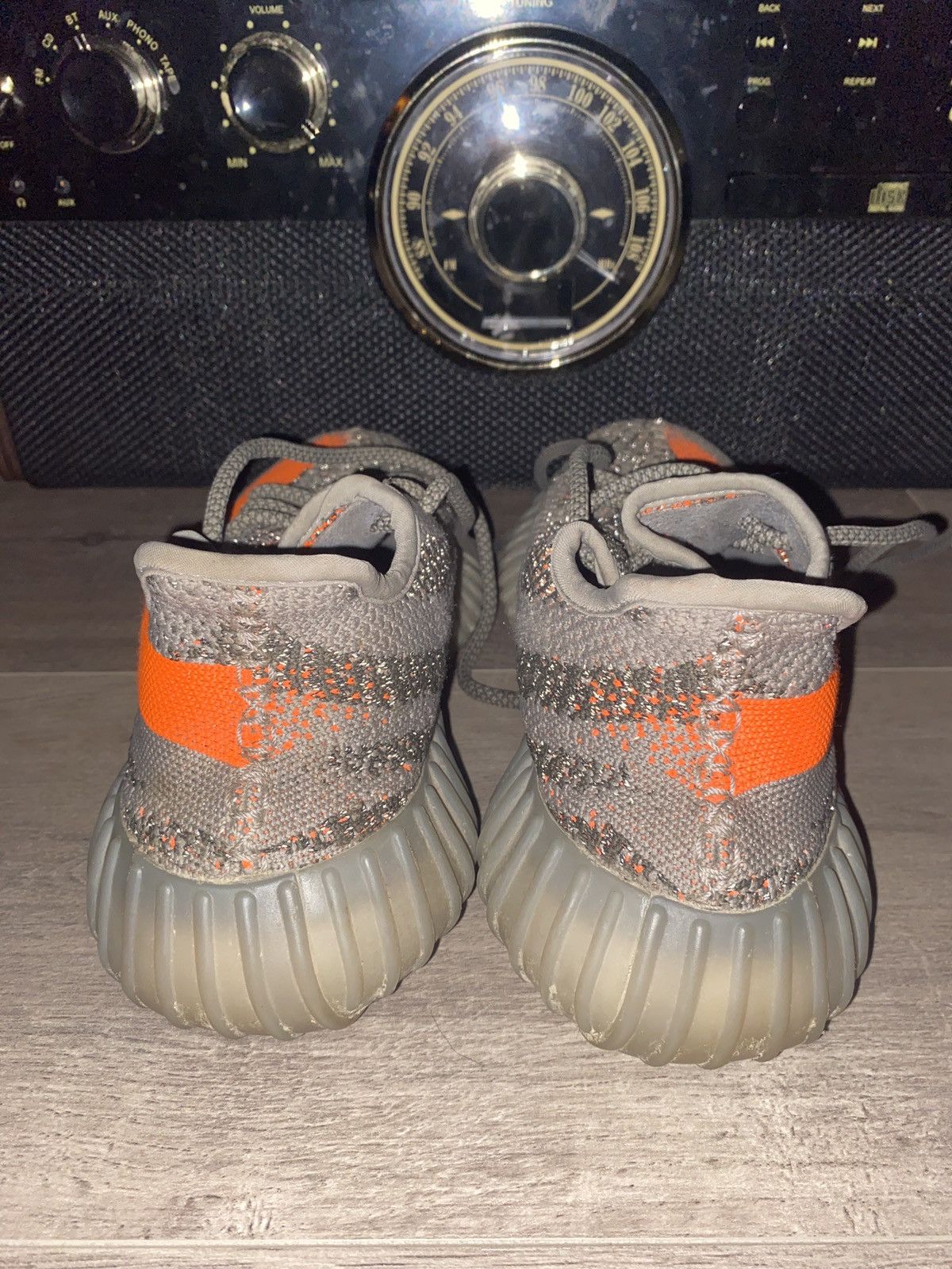 Yeezy Used YEEZY 350V2 OG Belugas Size US 6.5 / EU 39-40 - 5 Thumbnail