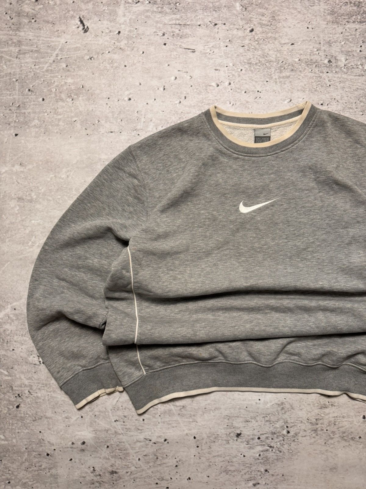Nike × Vintage NIKE VINTAGE CENTER LOGO OVERSIZE BOXY SWEATSHIRT Size US XL / EU 56 / 4 - 2 Thumbnail