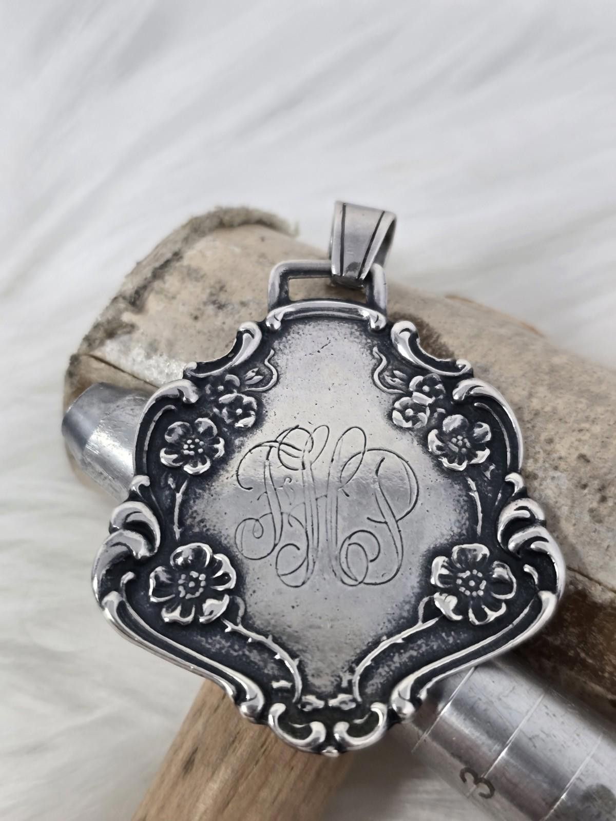 Free People Vintage Foree Sterling Silver Floral Pendant 925 Size ONE SIZE - 2 Thumbnail
