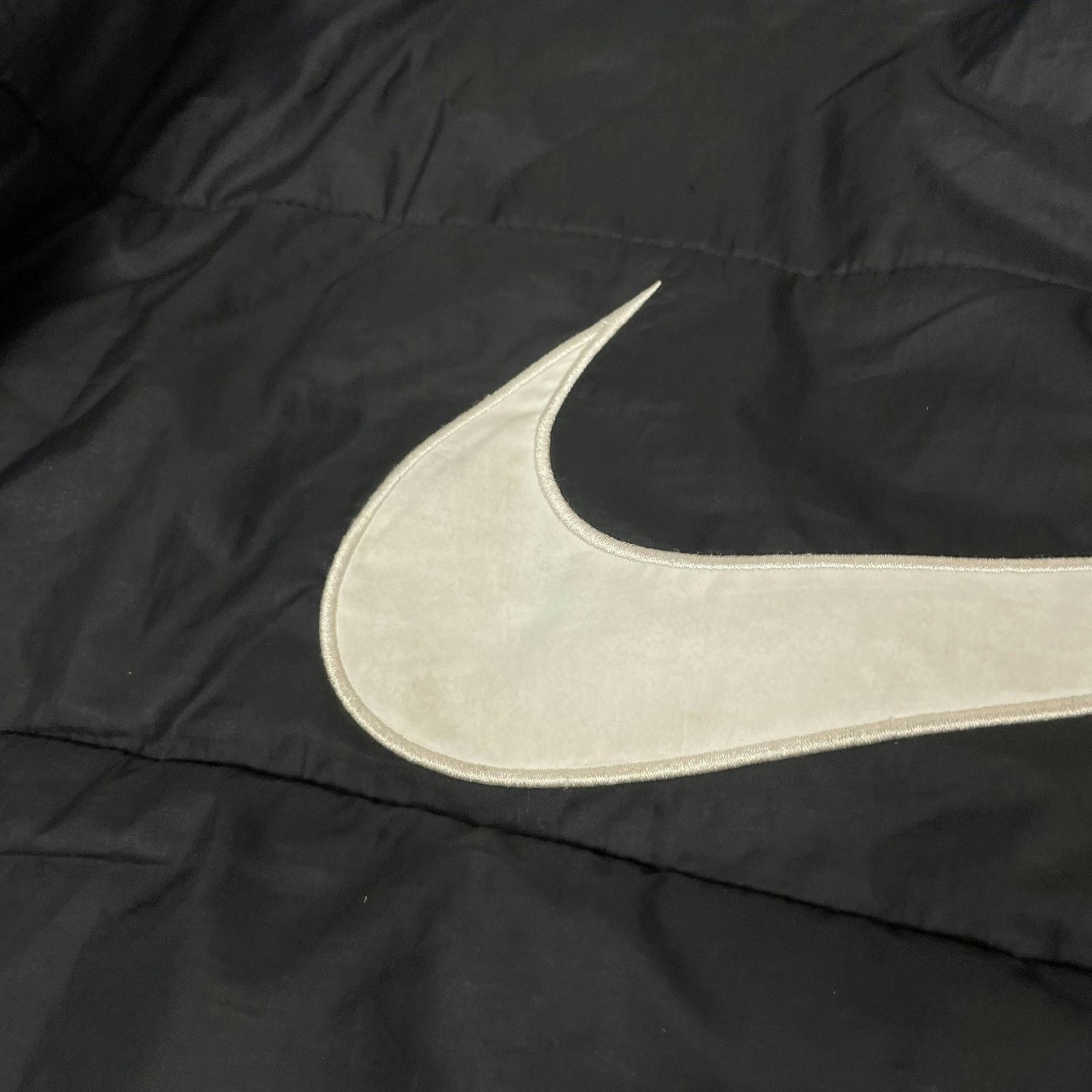 Nike Nike Women's Black Long Sleeve Full Zip Puffer Jacket Large Size L / US 10 / IT 46 - 2 Thumbnail