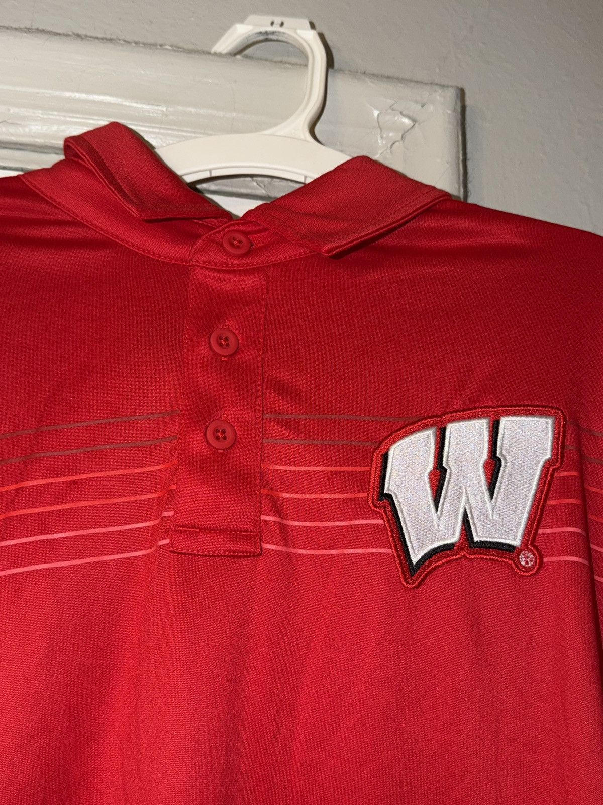 NCAA Captivating NCAA Wisconsin Badgers Polo T Shirt Mens Size L Size US L / EU 52-54 / 3 - 7 Thumbnail