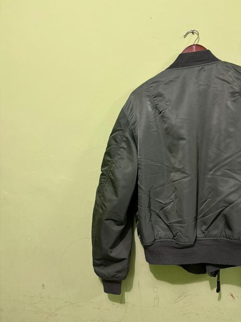 Alpha Industries Vintage 90’s Alpha industries MA-1 Bomber Jacket Design Size US L / EU 52-54 / 3 - 10 Thumbnail