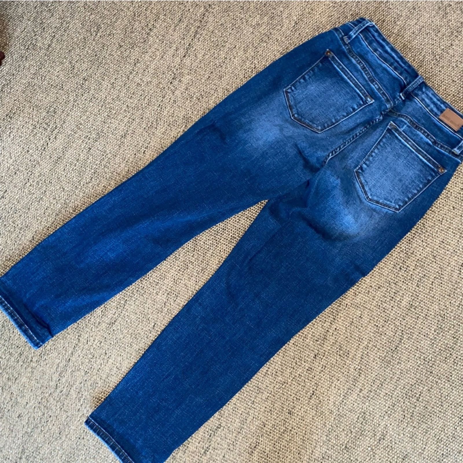 Judy Blue Judy Blue $79 Patch Perfect Boyfriend Jeans 5 / 27” EUC Size 27" / US 4 / IT 40 - 8 Thumbnail