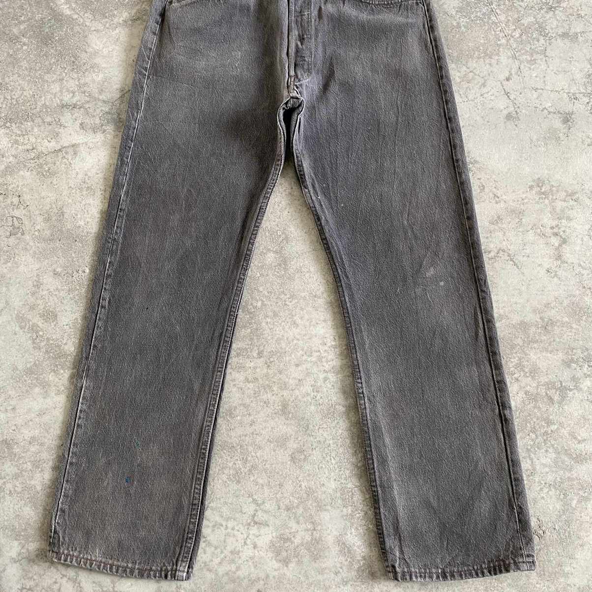 Vintage Vintage Late 80’s Levis 501 Ash Grey Denim Jeans Size US 33 - 3 Thumbnail