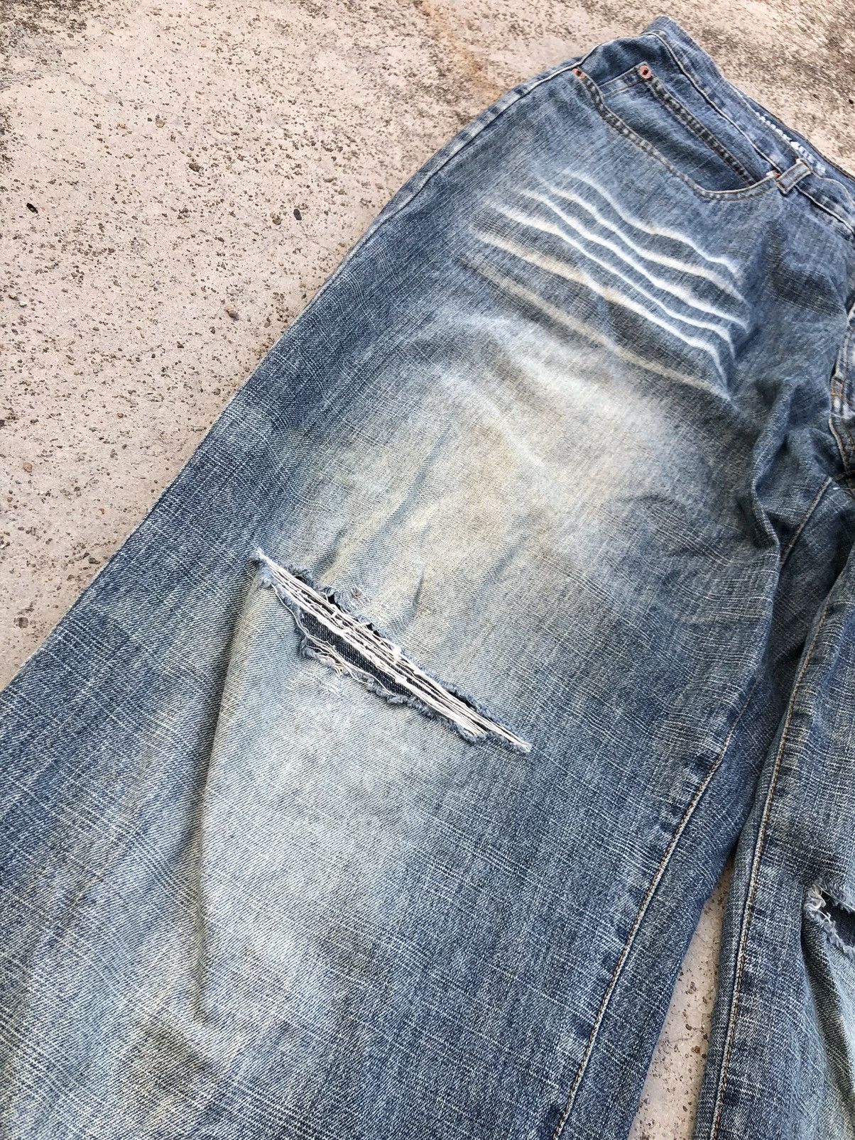 Other BAGGY 10TH ANNIVERSARY THE INDOOR DISTRESSED DENIM Size US 34 / EU 50 - 2 Thumbnail