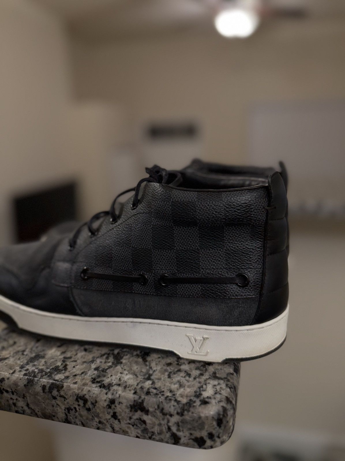 Louis Vuitton 8LV/9US Louis Vuitton Damier Black Mid Top Sneakers Size US 9 / EU 42 - 7 Thumbnail