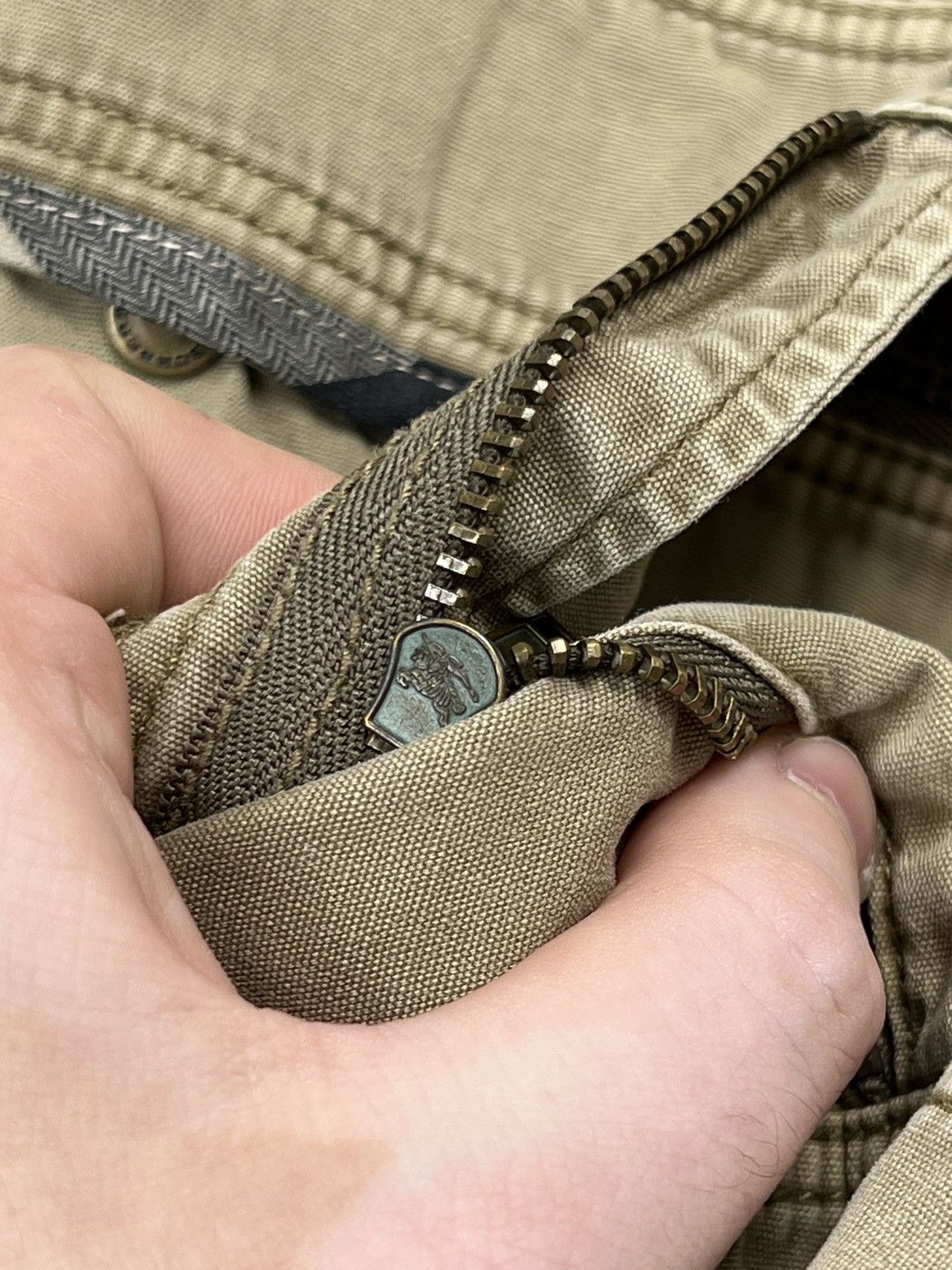 Burberry Burberry Brit Military Style Cargo Pants (Y0605) Size 32" / US 10 / IT 46 - 6 Thumbnail